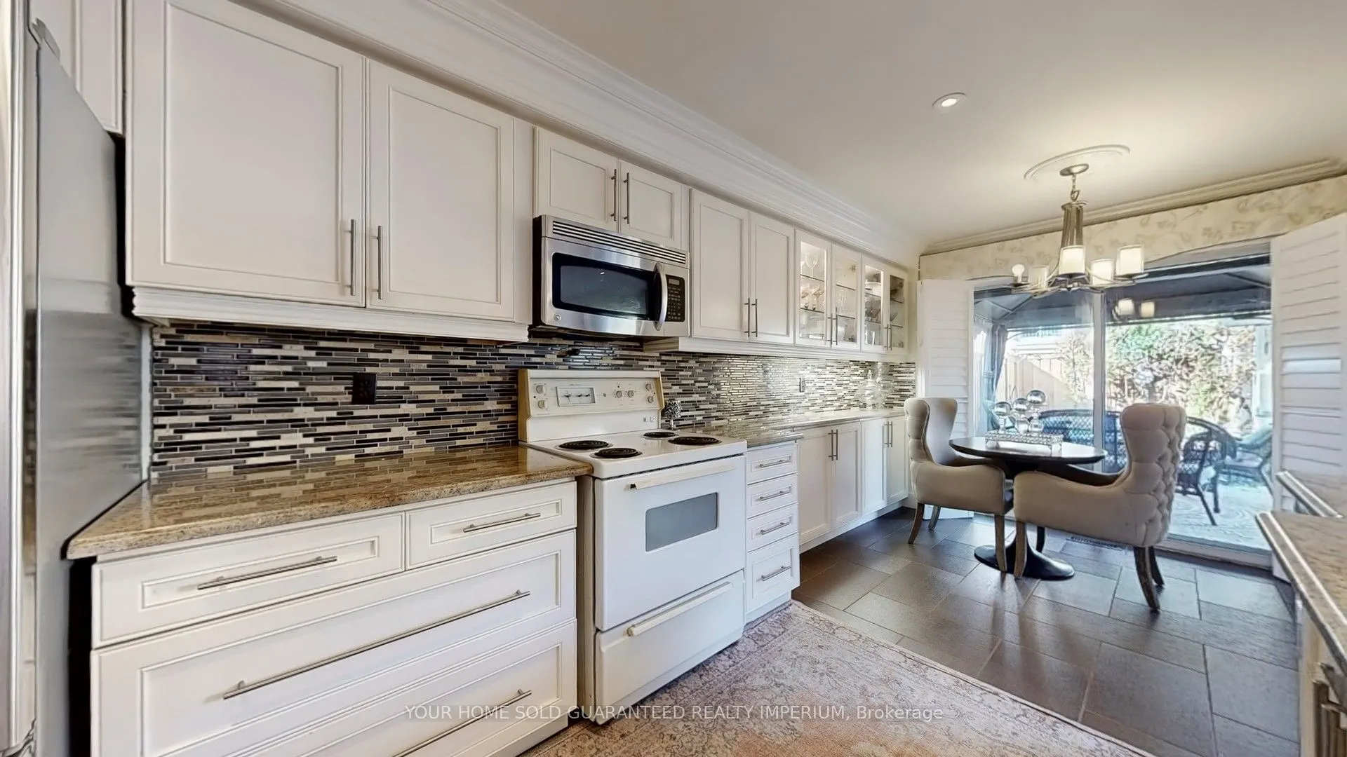 124 Thicket Crescent