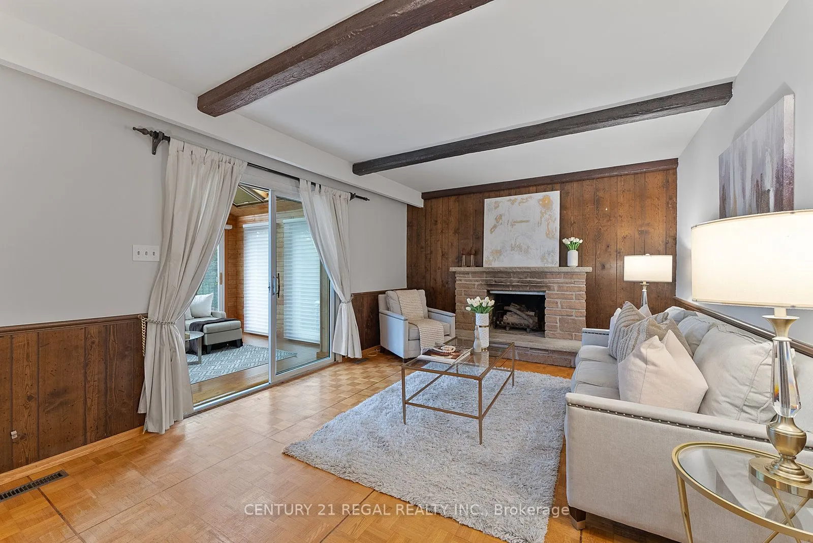 25 Briarscross Boulevard