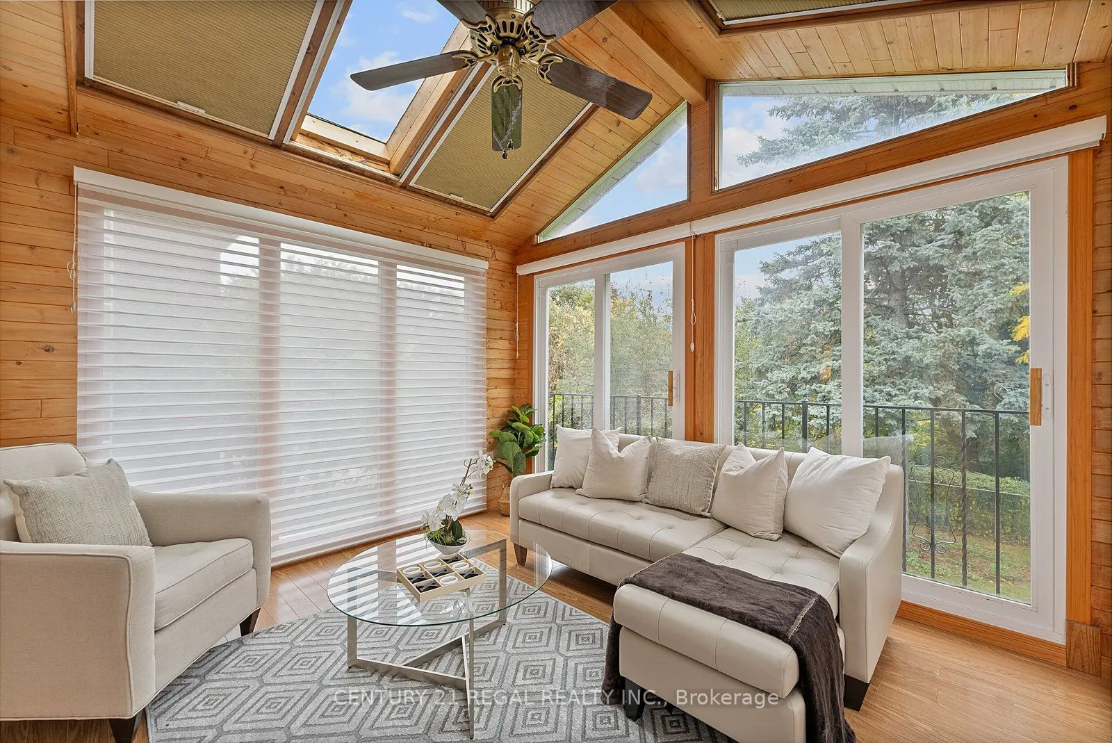 25 Briarscross Boulevard