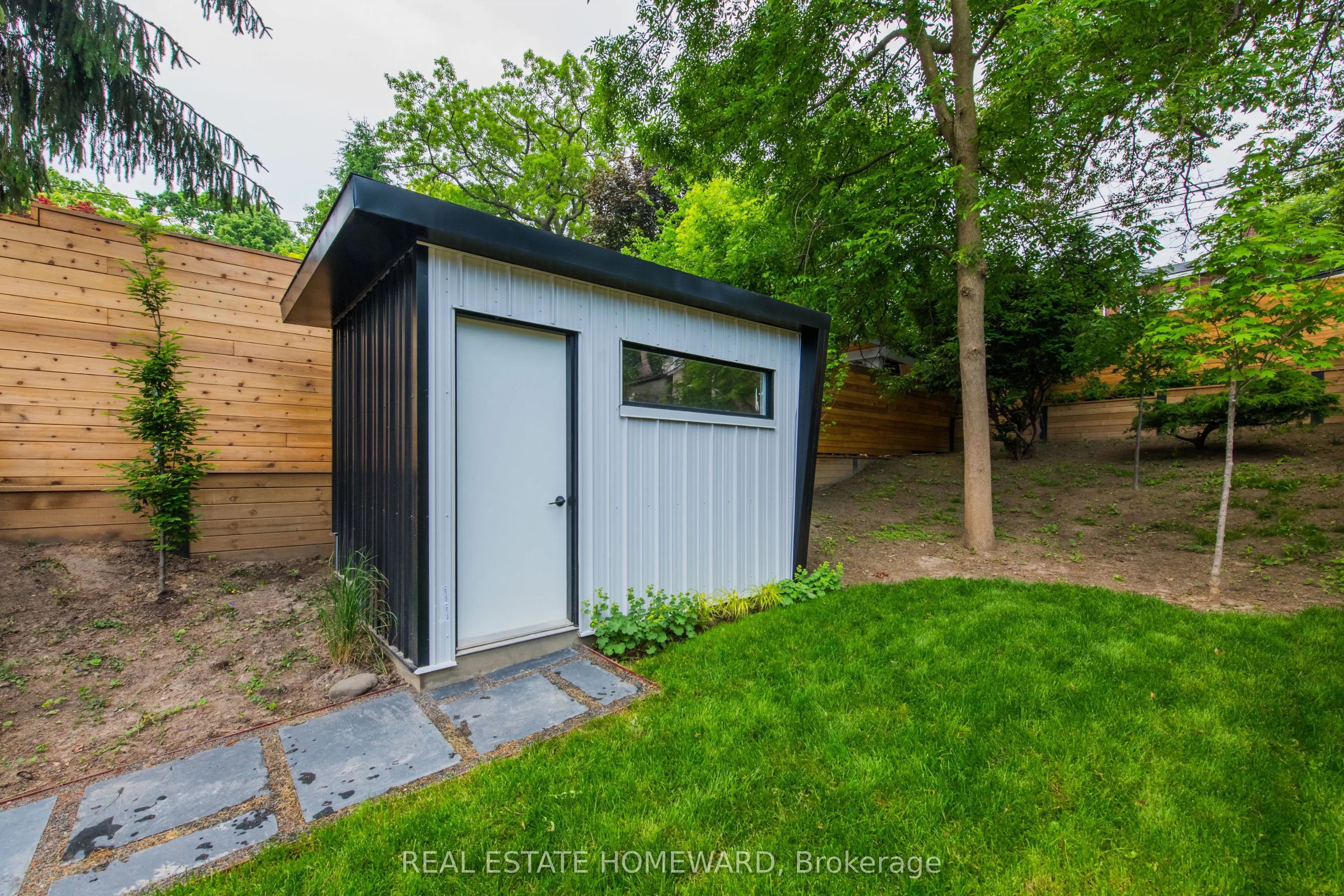 174 Kenilworth Avenue