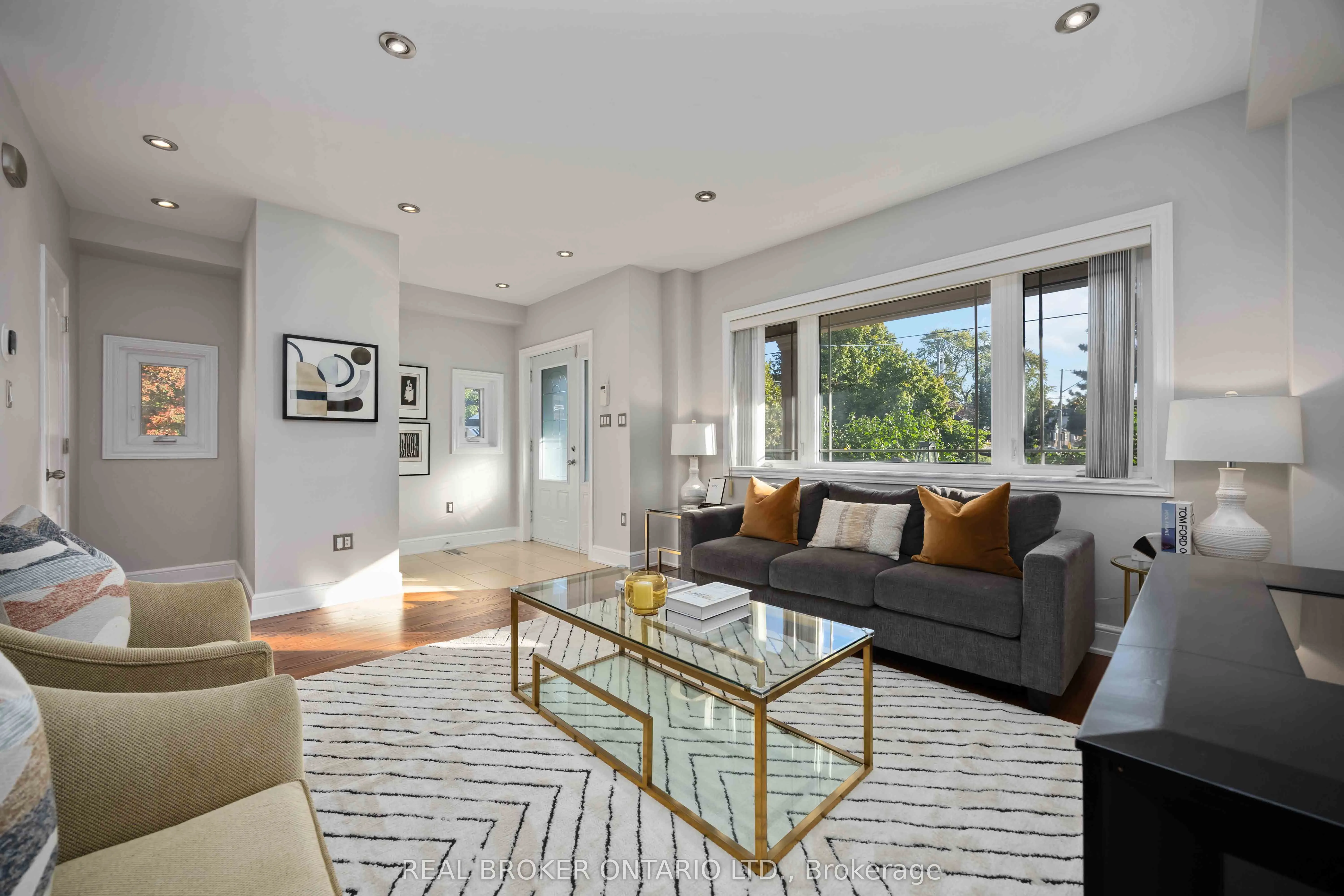 122 Cedarcrest Boulevard