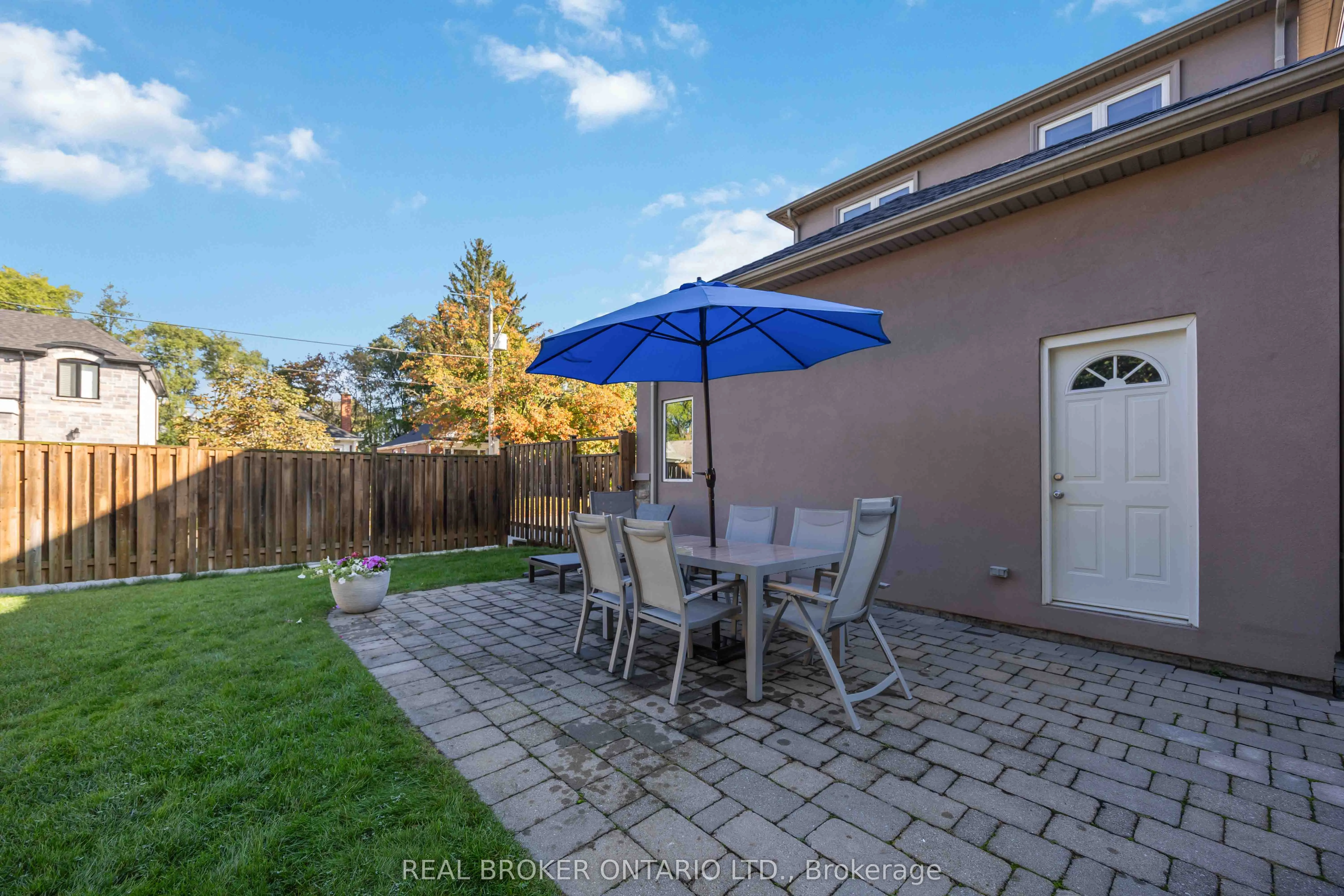 122 Cedarcrest Boulevard