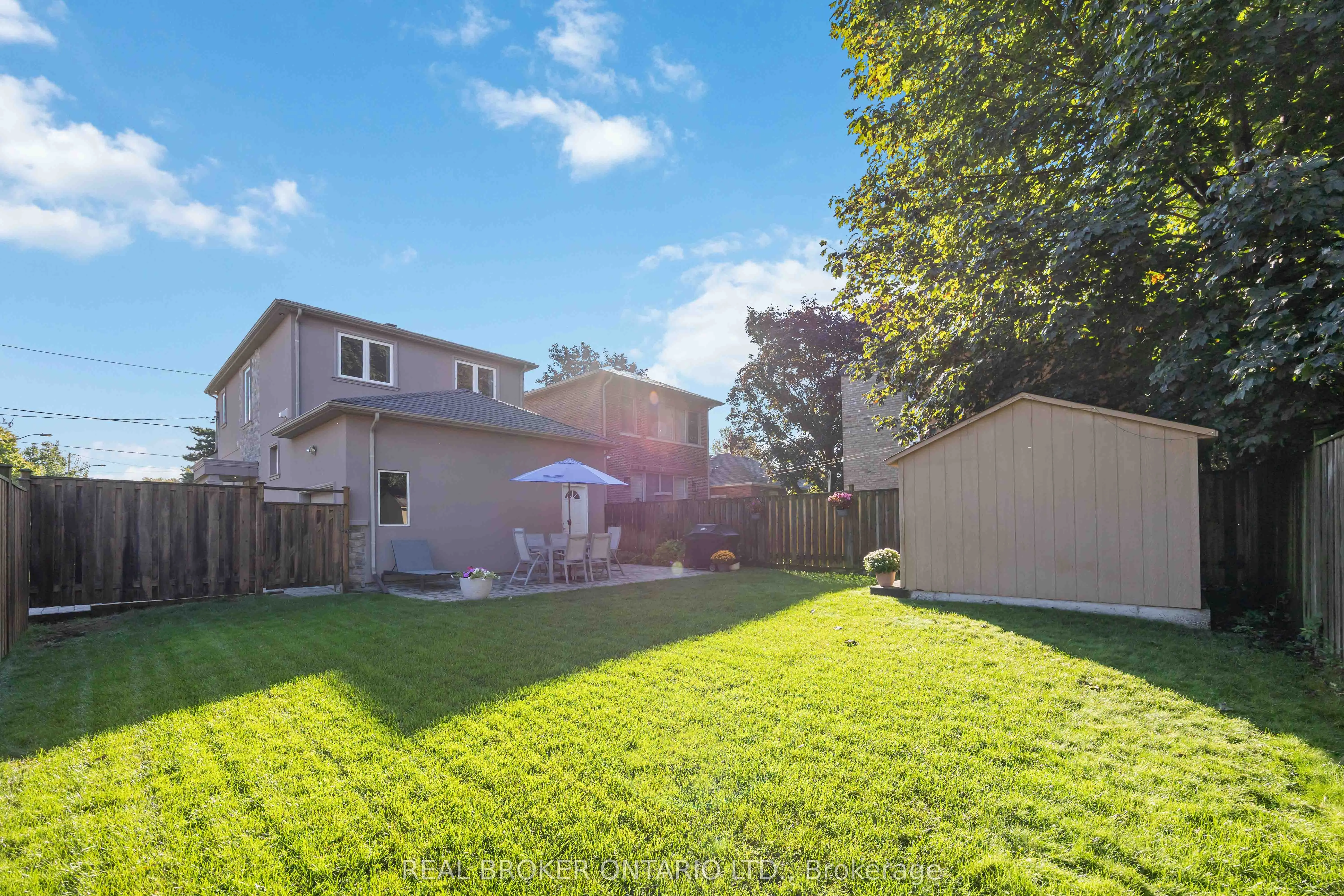 122 Cedarcrest Boulevard