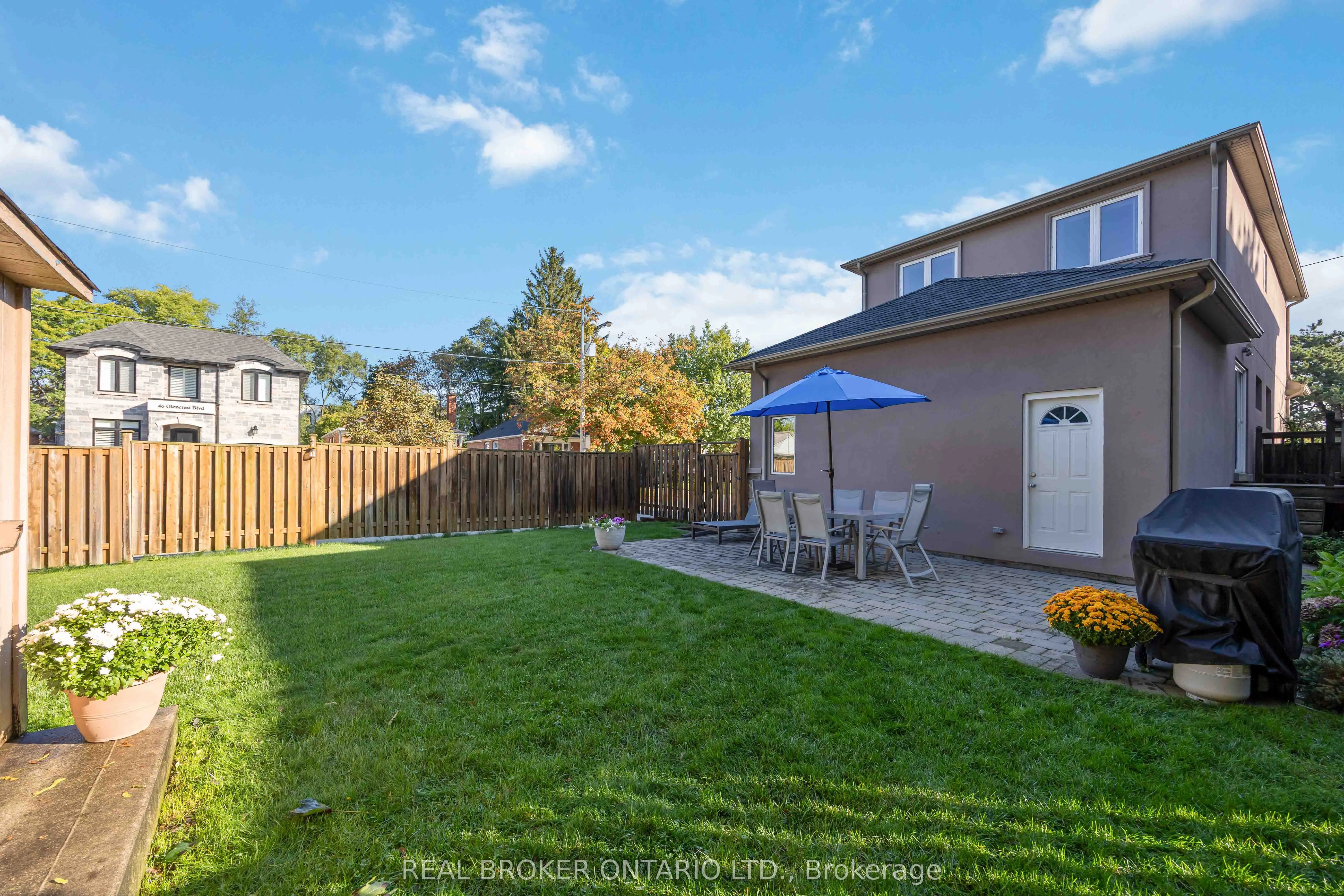 122 Cedarcrest Boulevard