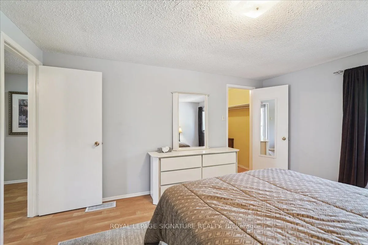 1131 Sandhurst Circle, #52