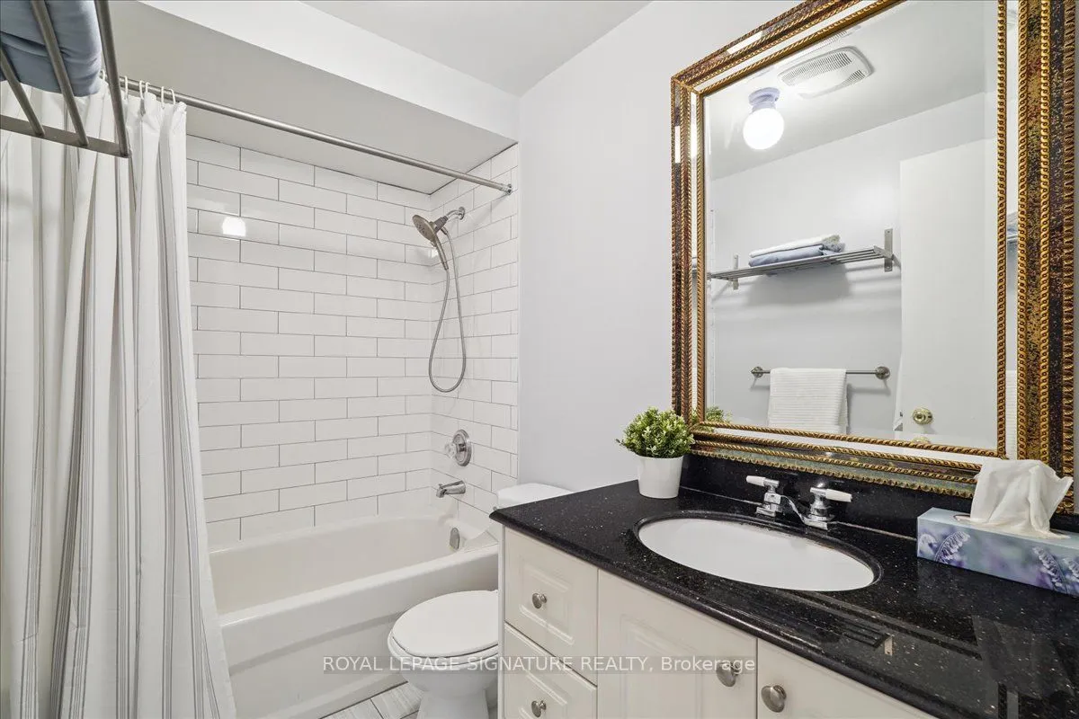 1131 Sandhurst Circle, #52