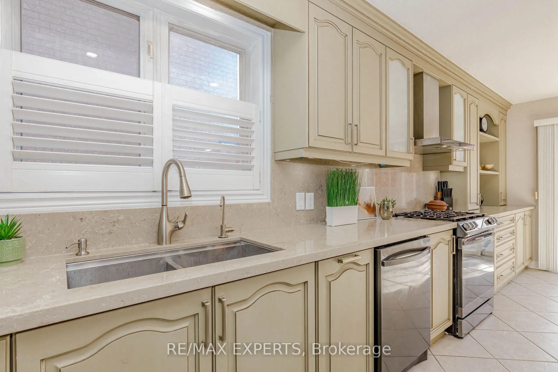 5 Temple West Crescent