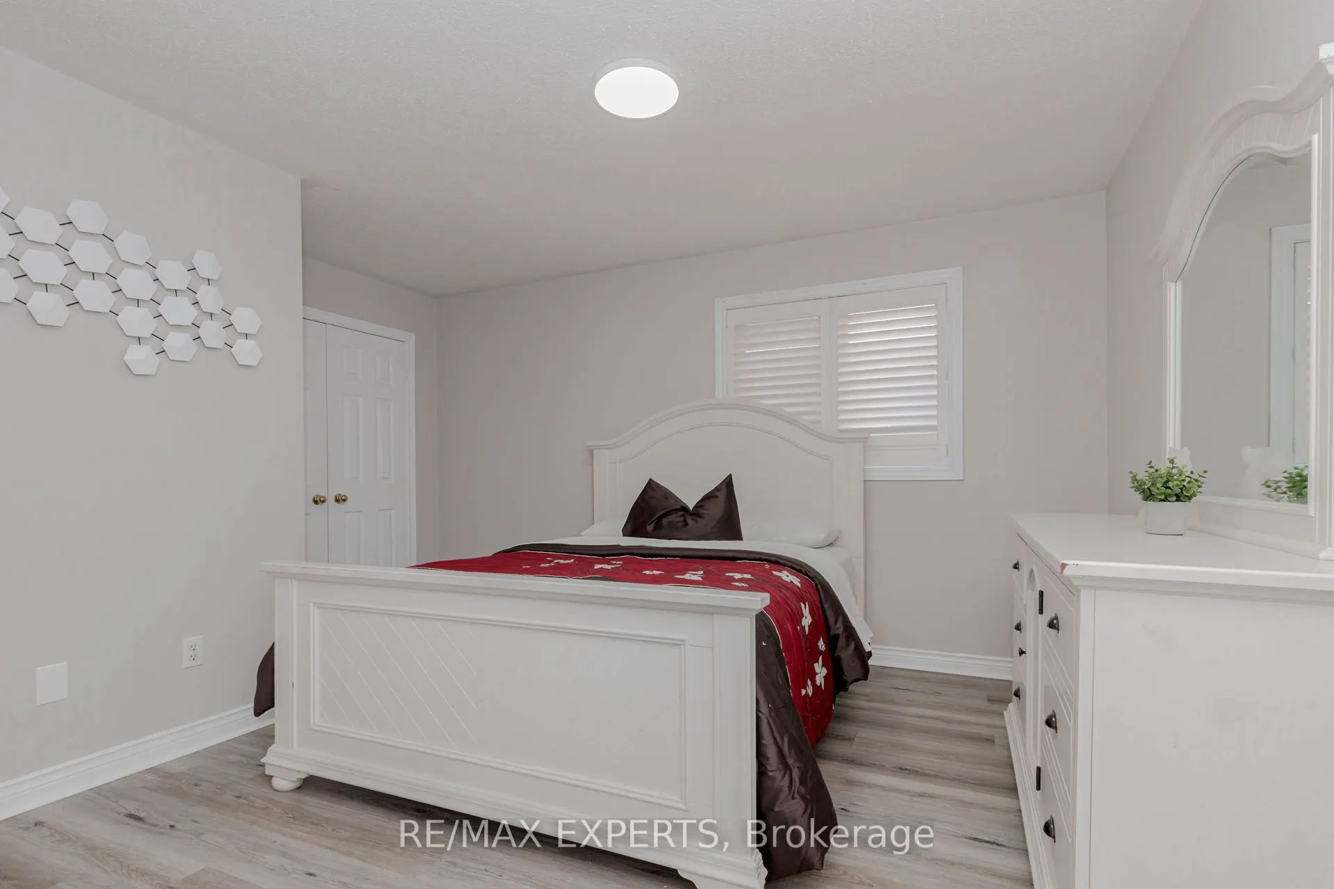 5 Temple West Crescent