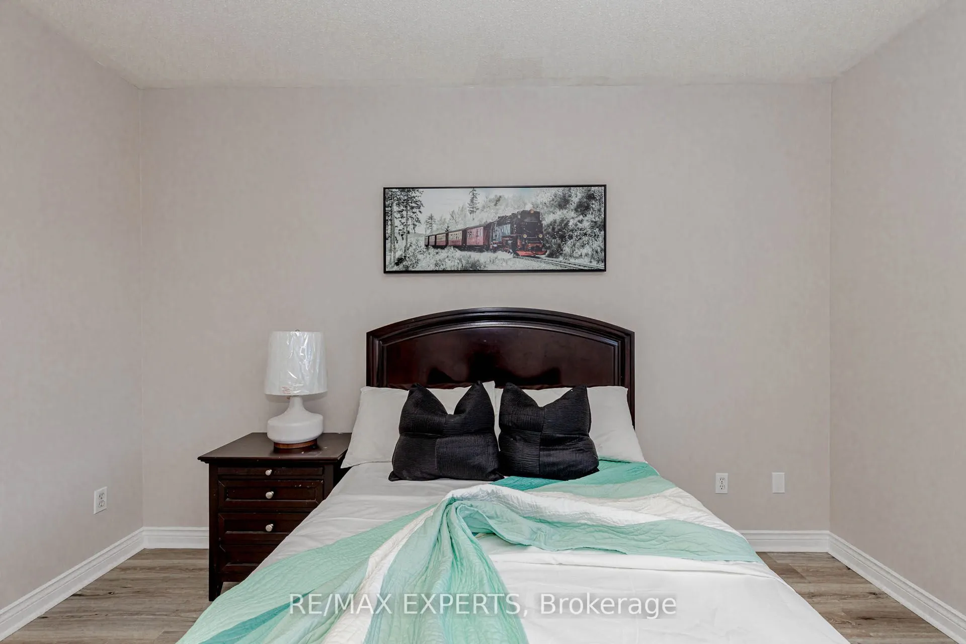 5 Temple West Crescent