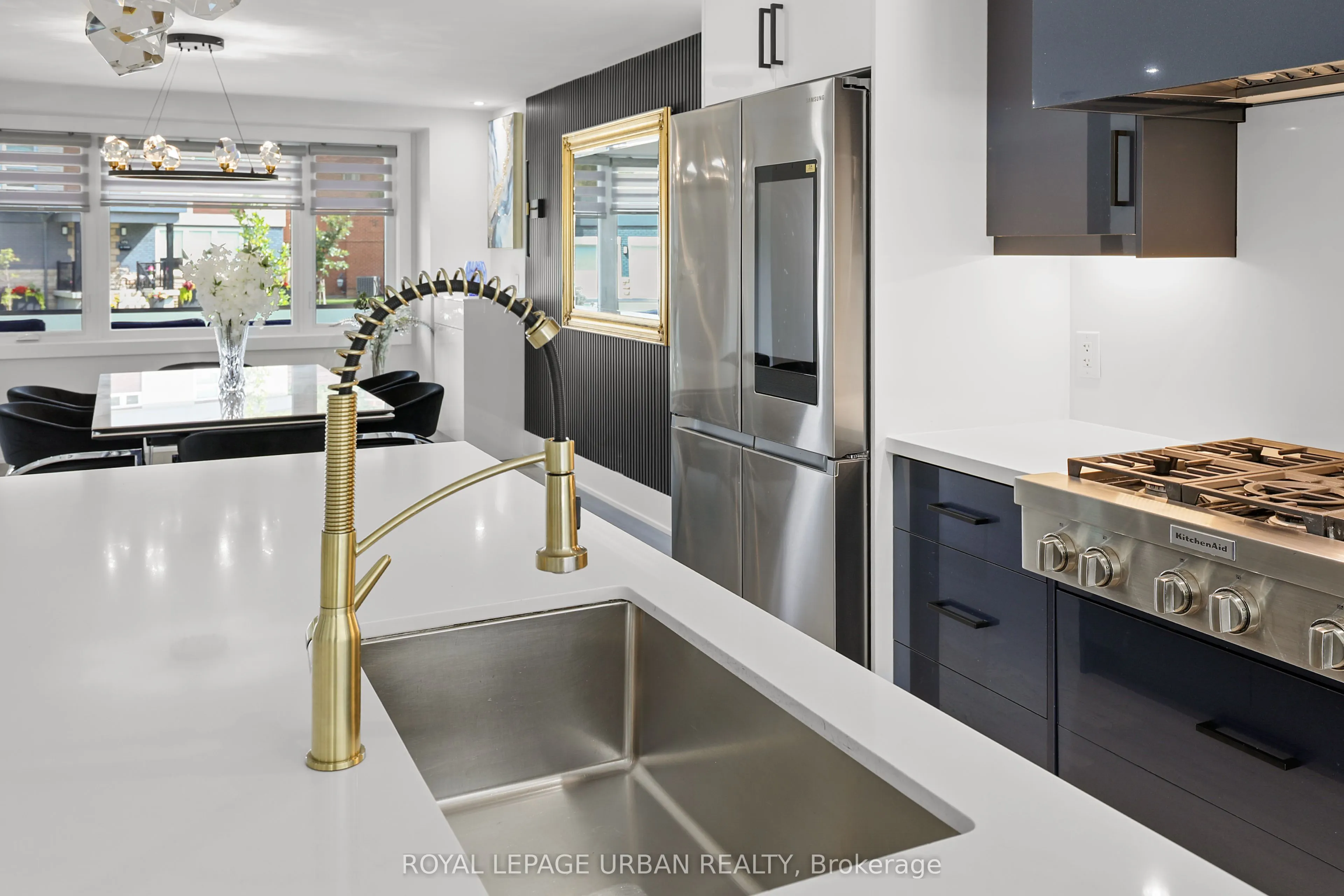 182 Parkview Hill Crescent