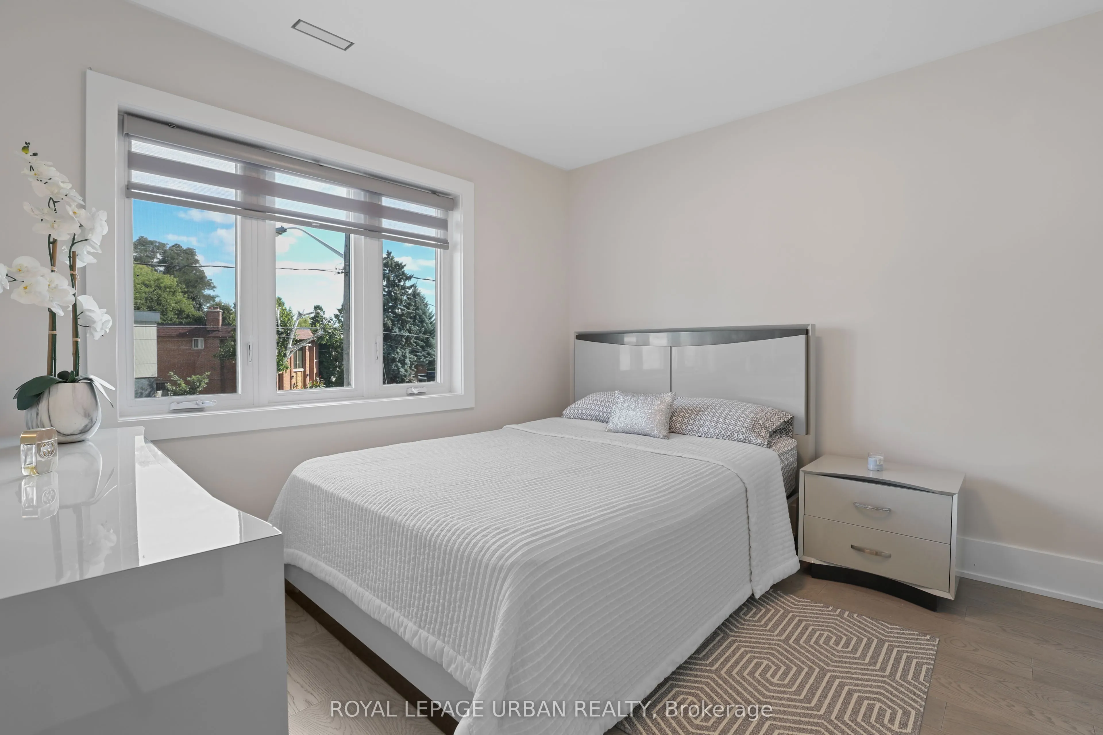 182 Parkview Hill Crescent