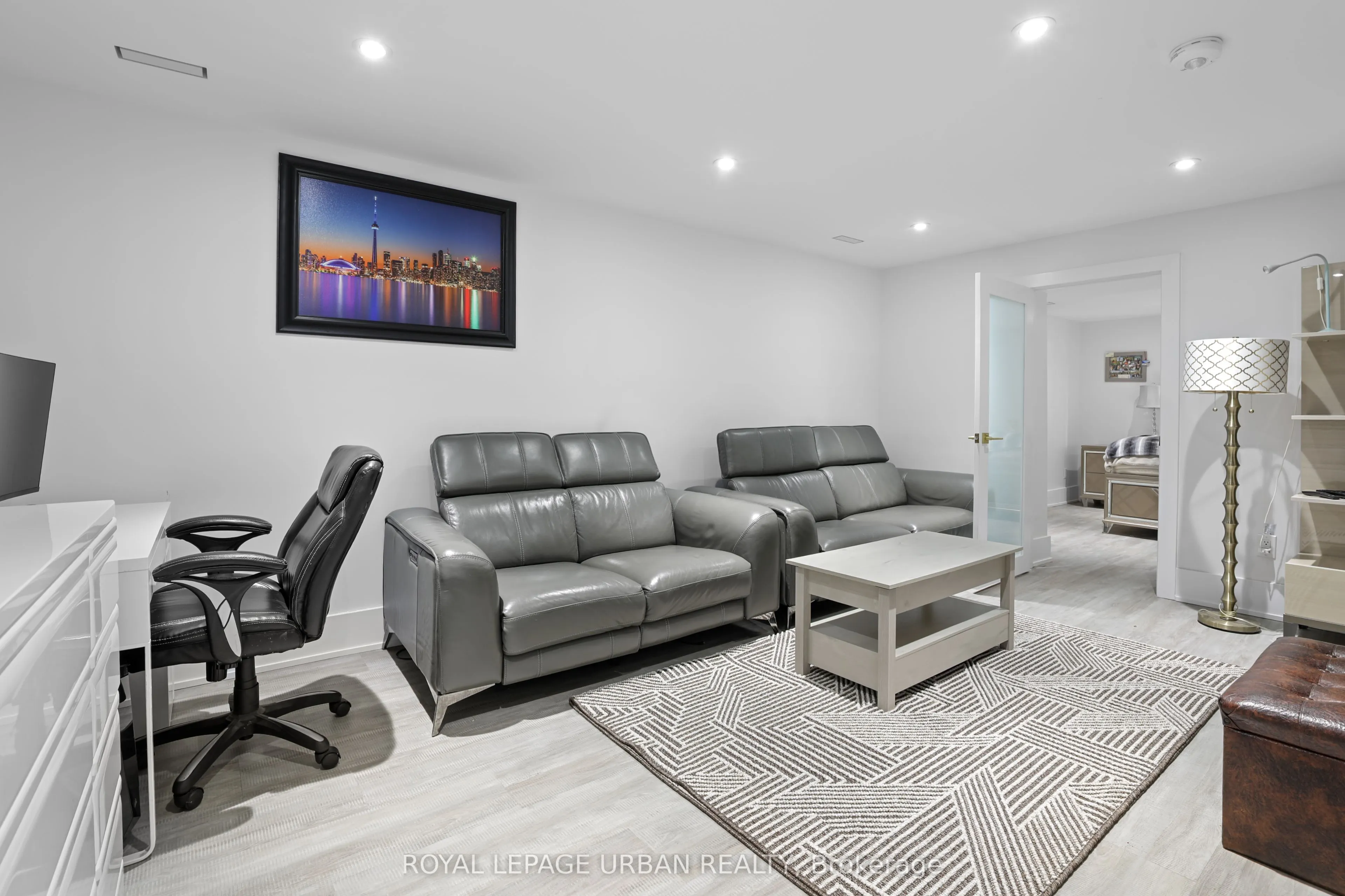 182 Parkview Hill Crescent