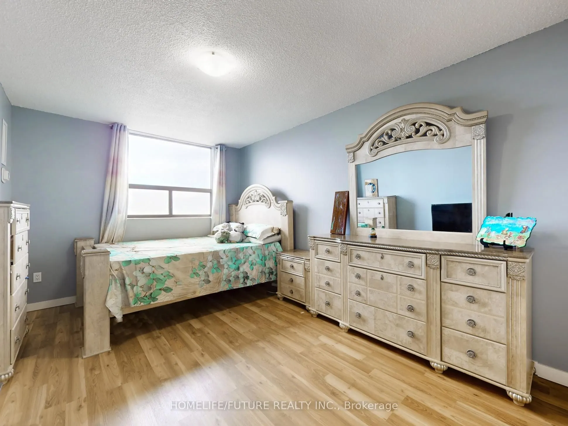 301 Prudential Drive, #1212