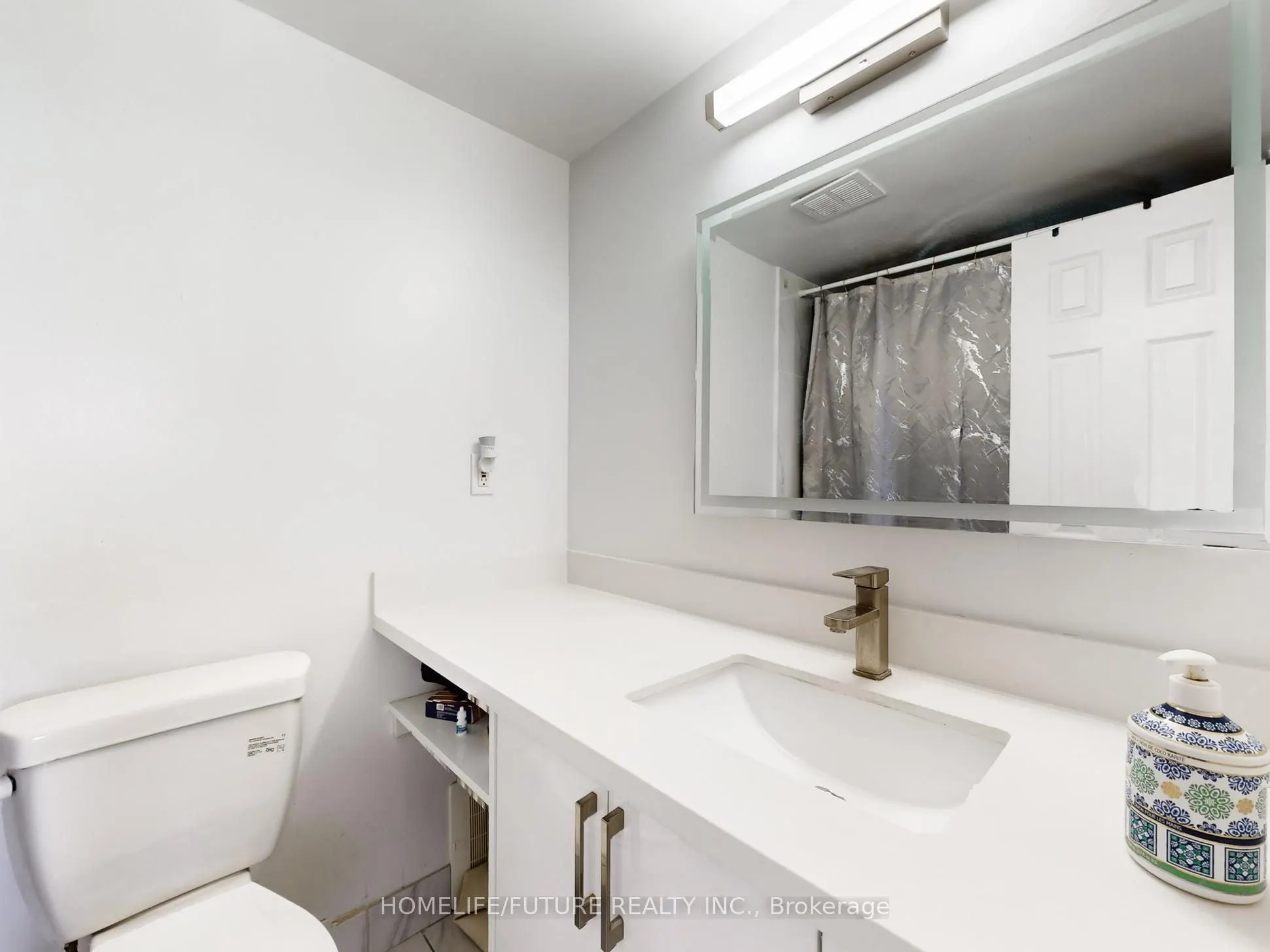 301 Prudential Drive, #1212