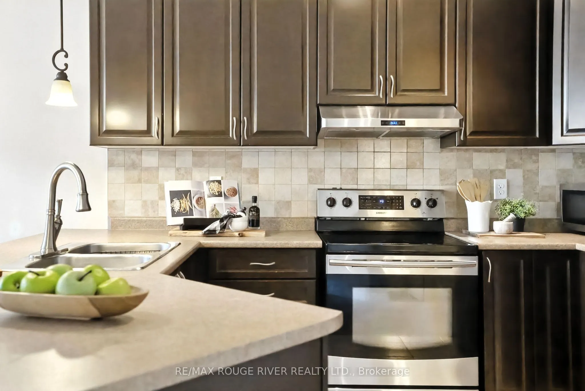 47 James Govan Drive