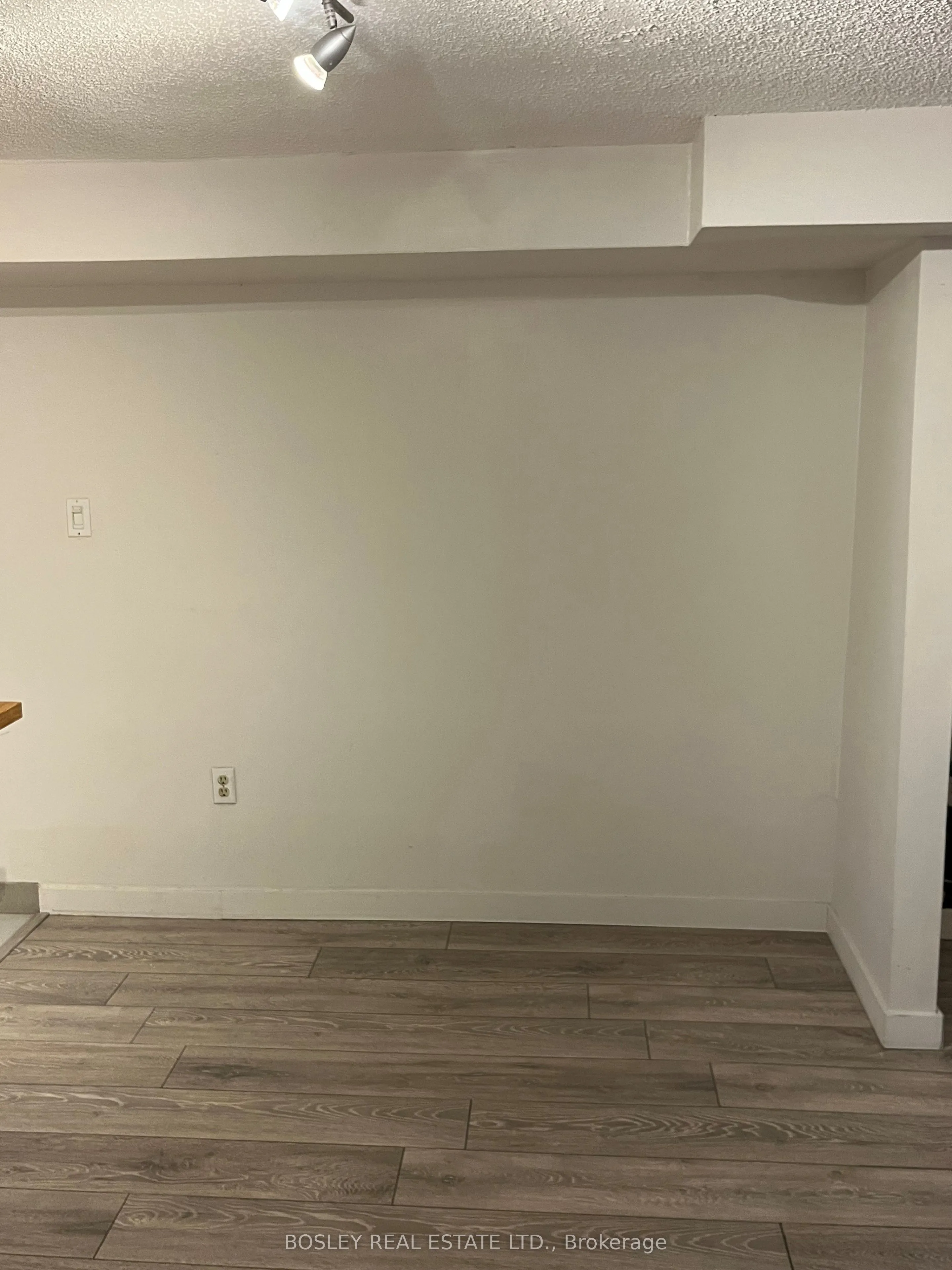 229 Woodbine Avenue, #Basement