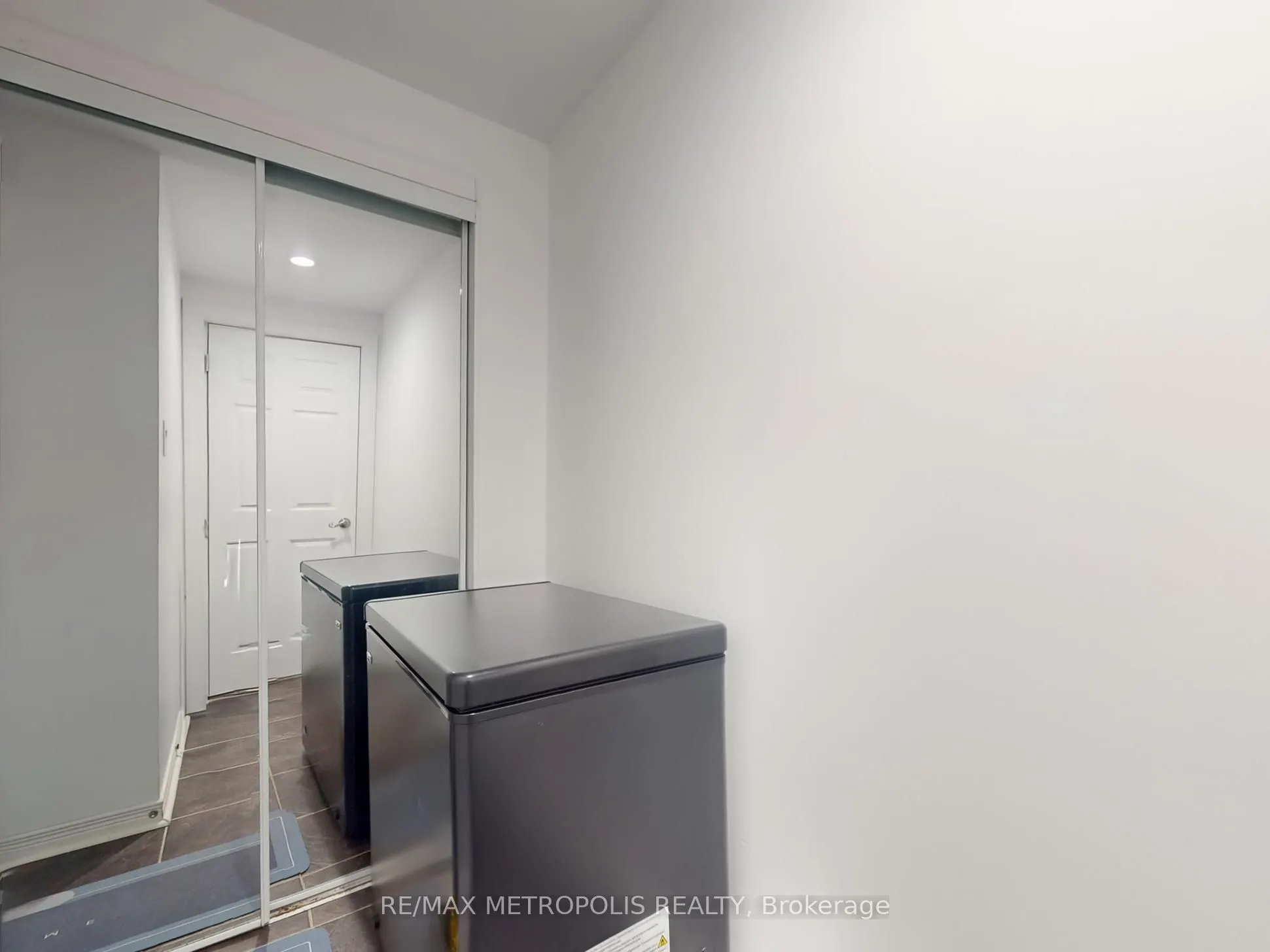 44 Willows Lane, #4040