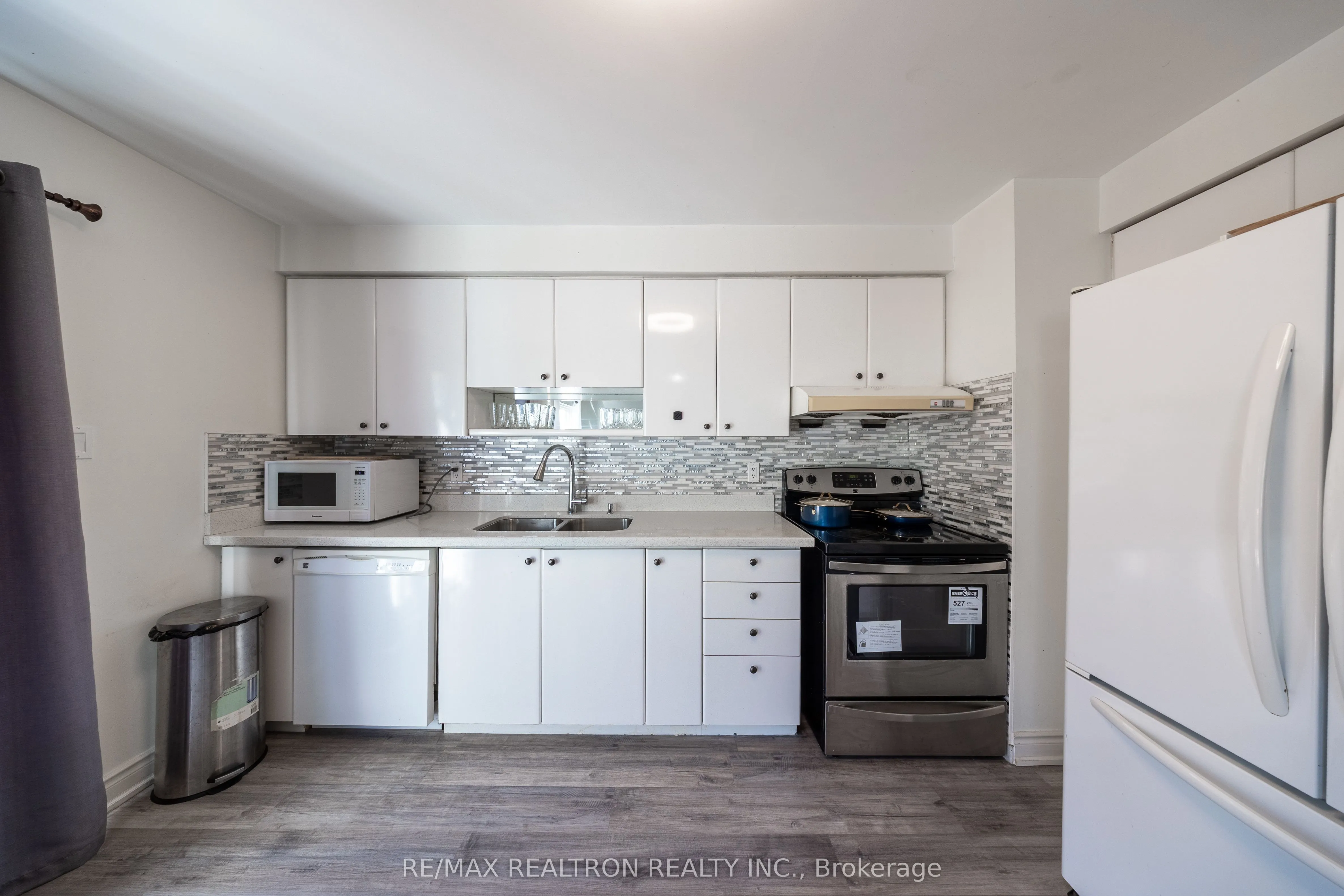 105 White Heather Boulevard, #Main