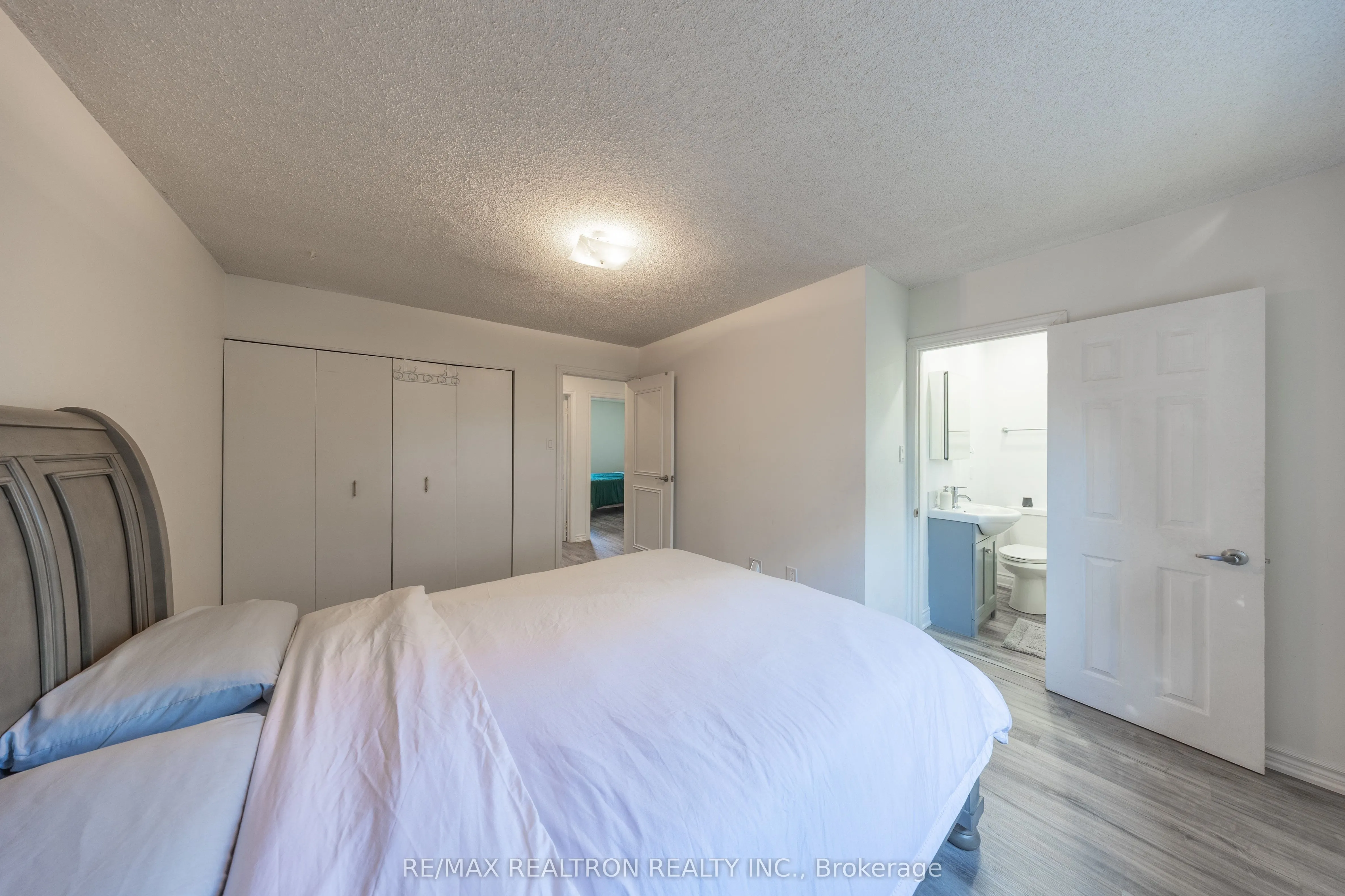 105 White Heather Boulevard, #Main