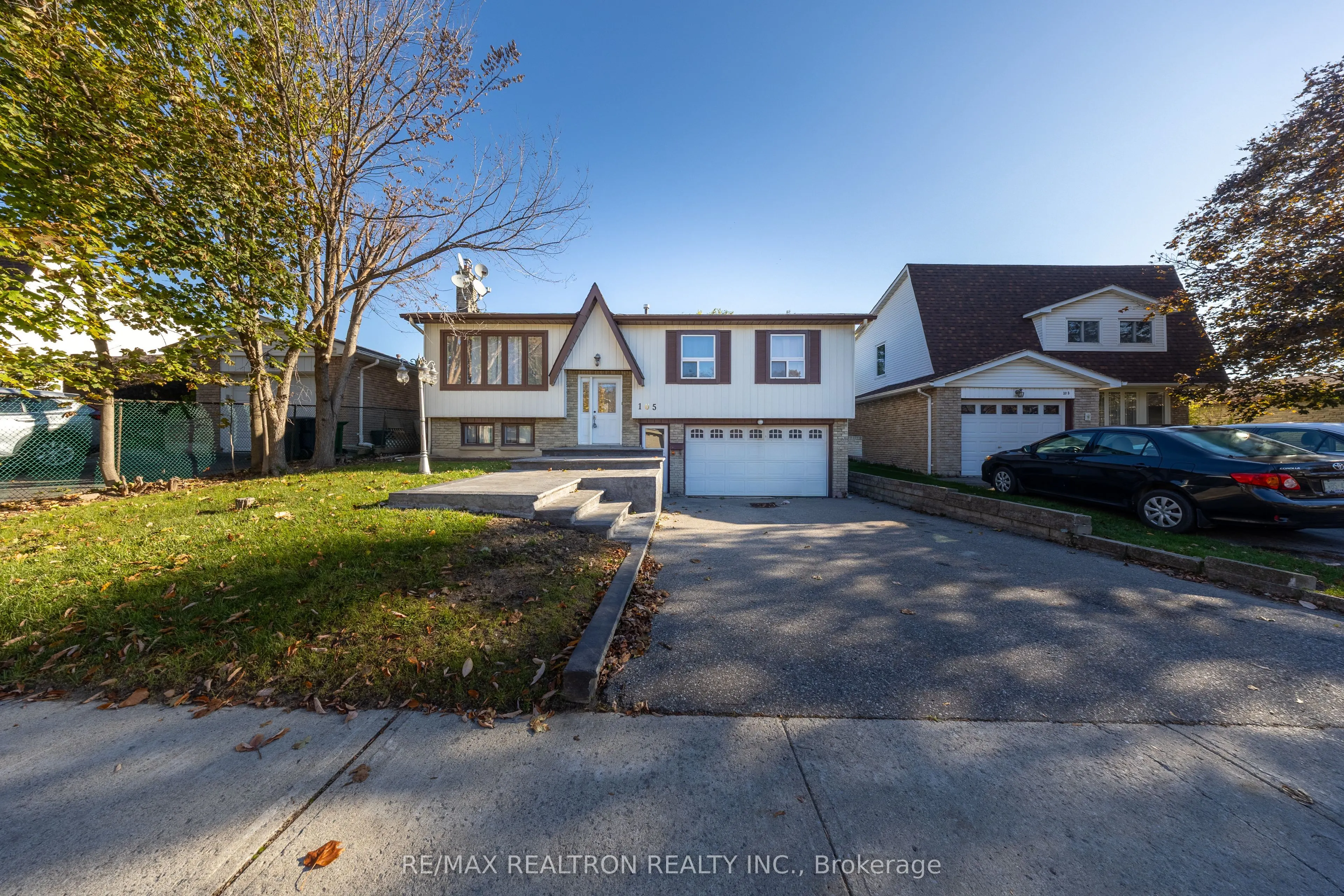 105 White Heather Boulevard, #Main