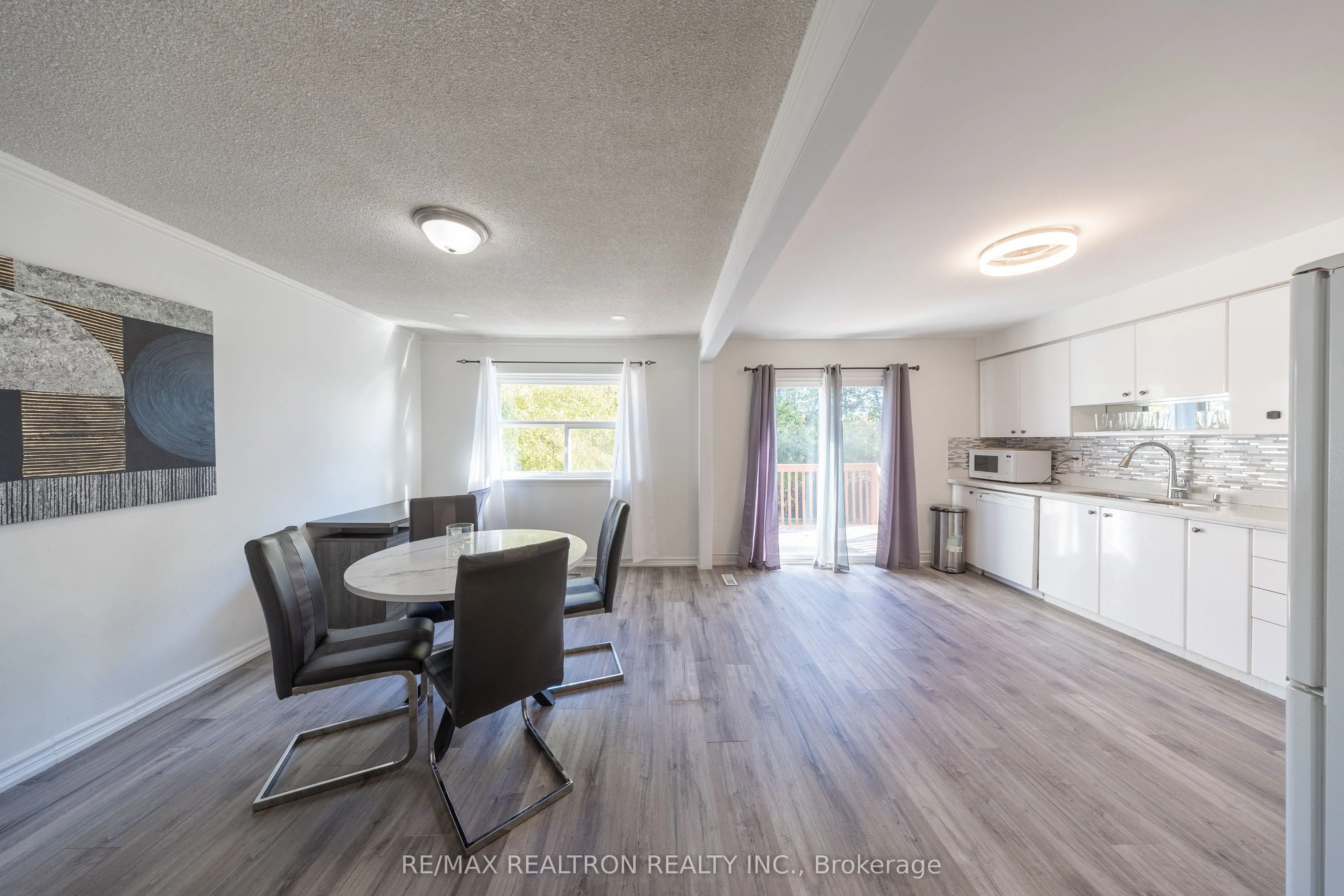 105 White Heather Boulevard, #Main