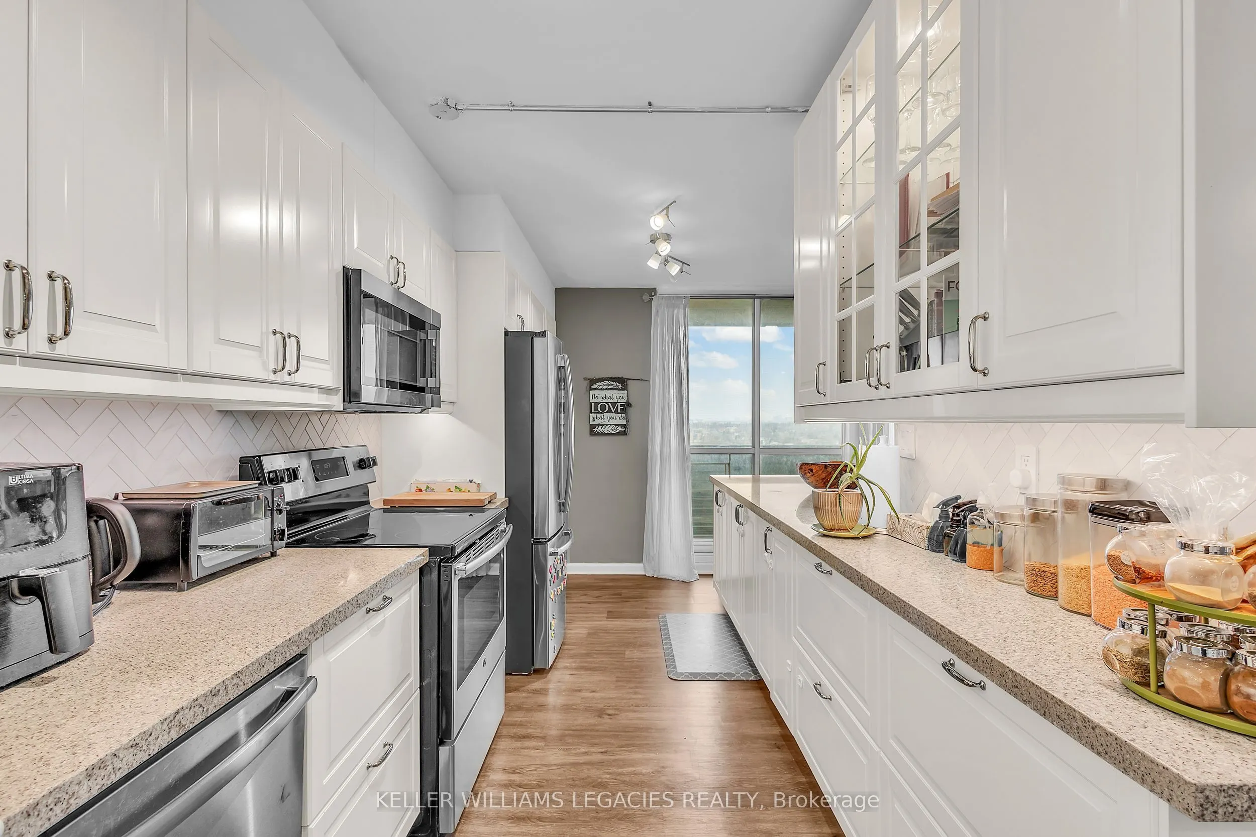 1 Massey Square, #2001