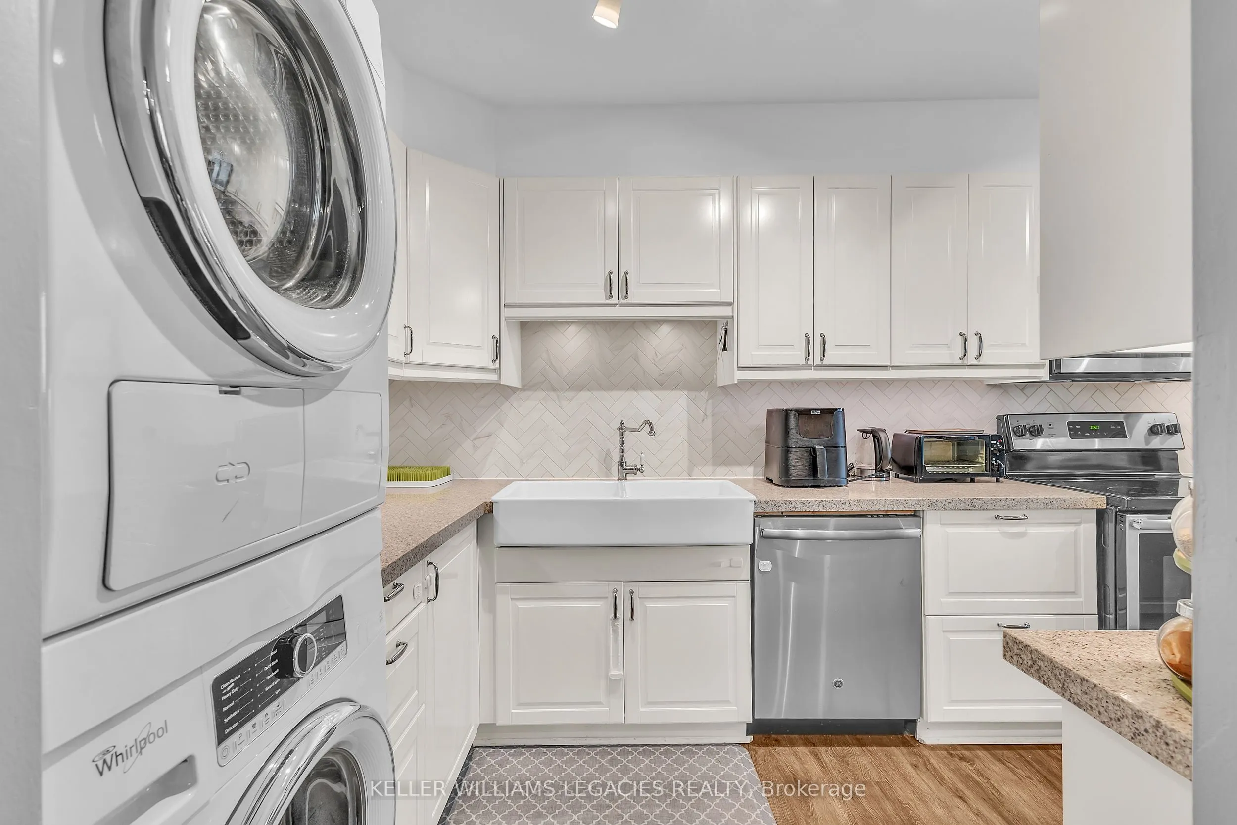 1 Massey Square, #2001