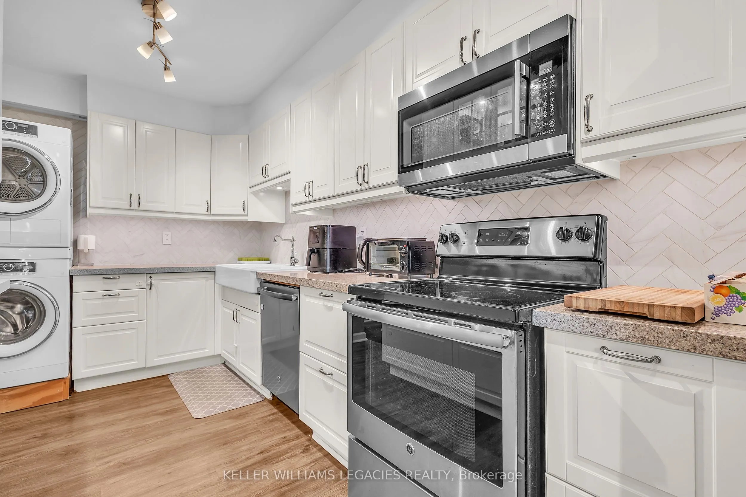 1 Massey Square, #2001