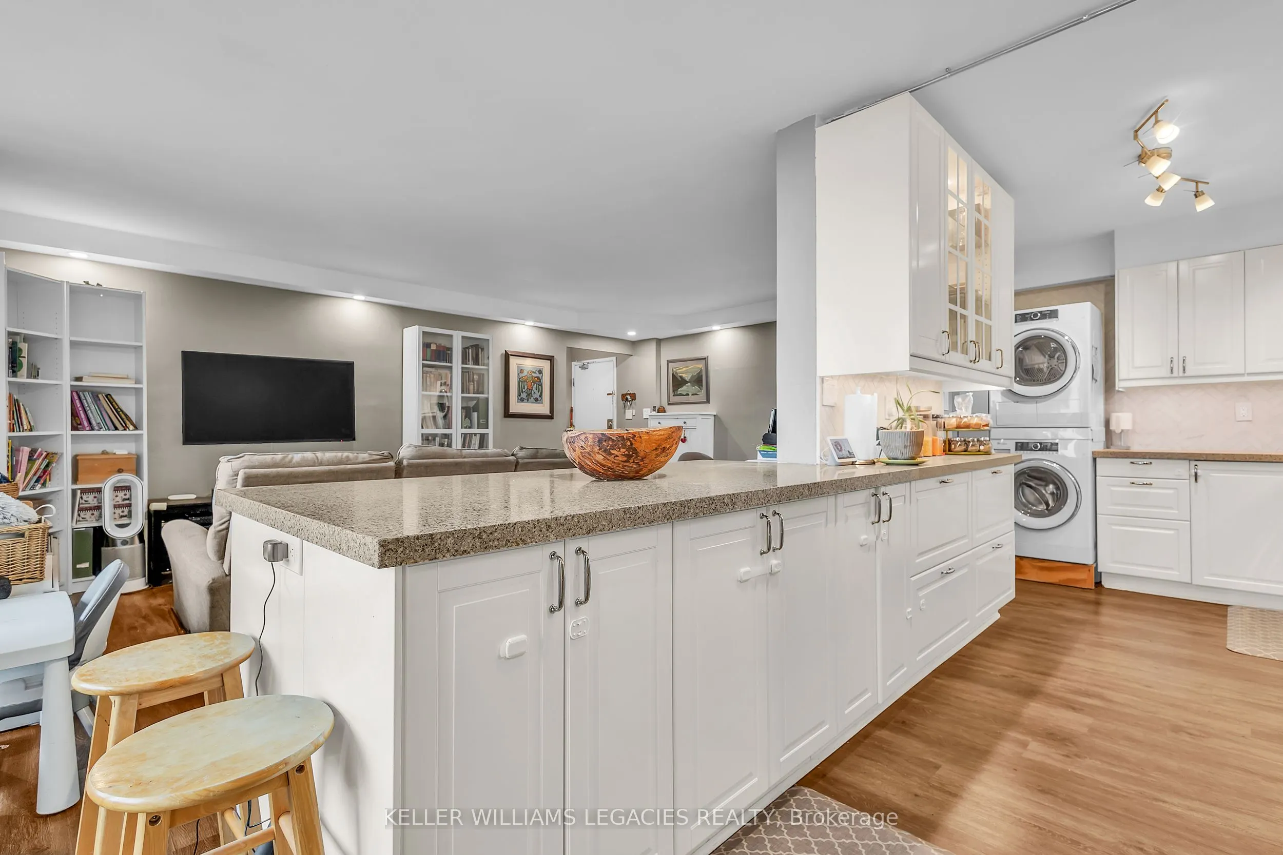 1 Massey Square, #2001