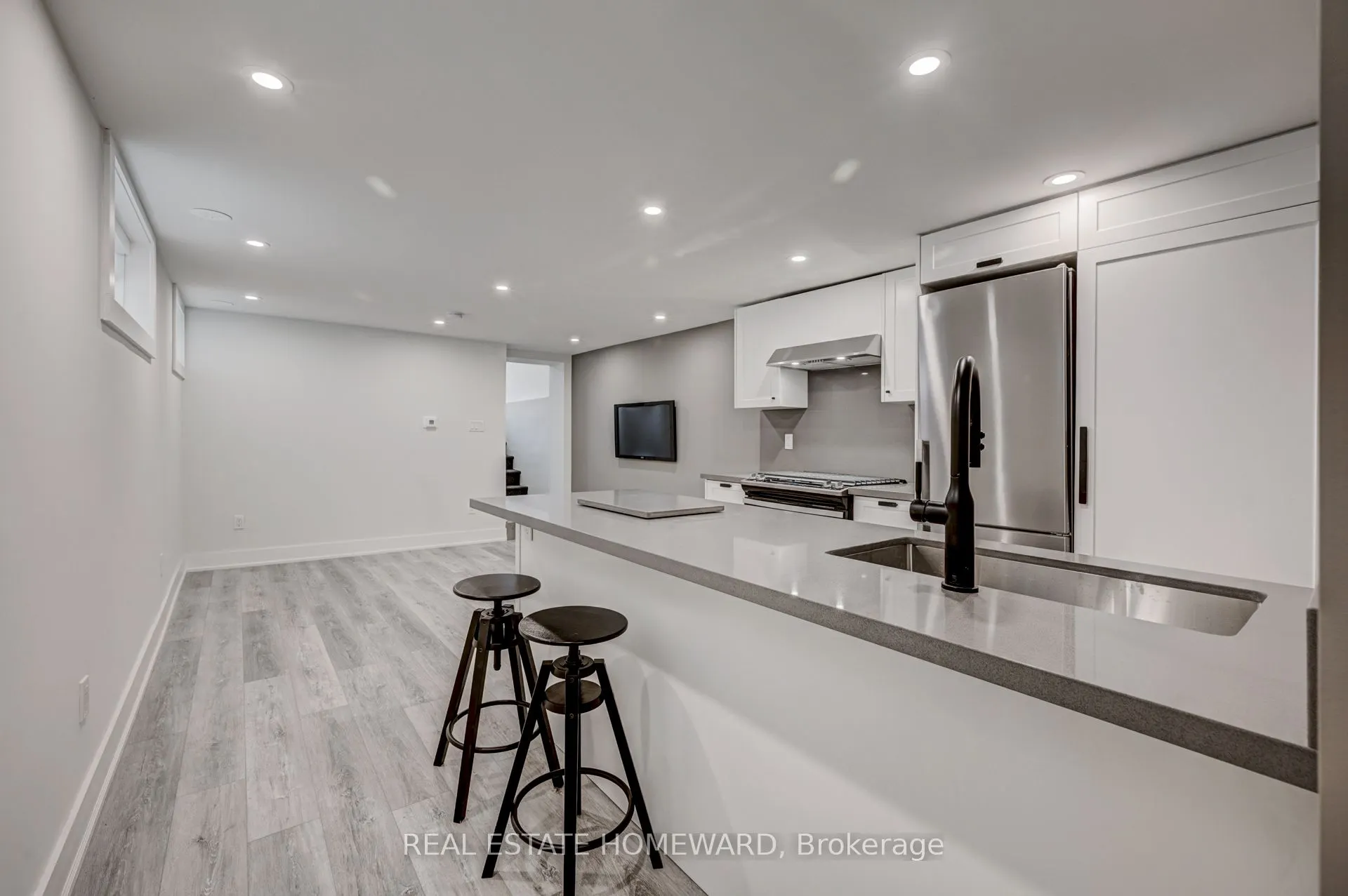 40 Dewhurst Boulevard, #B