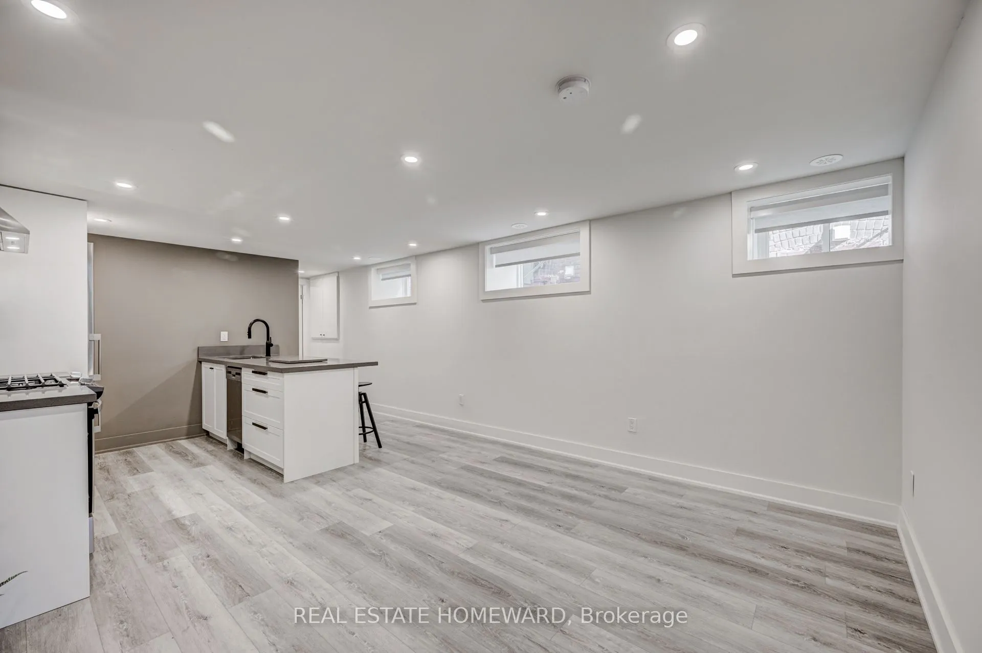 40 Dewhurst Boulevard, #B