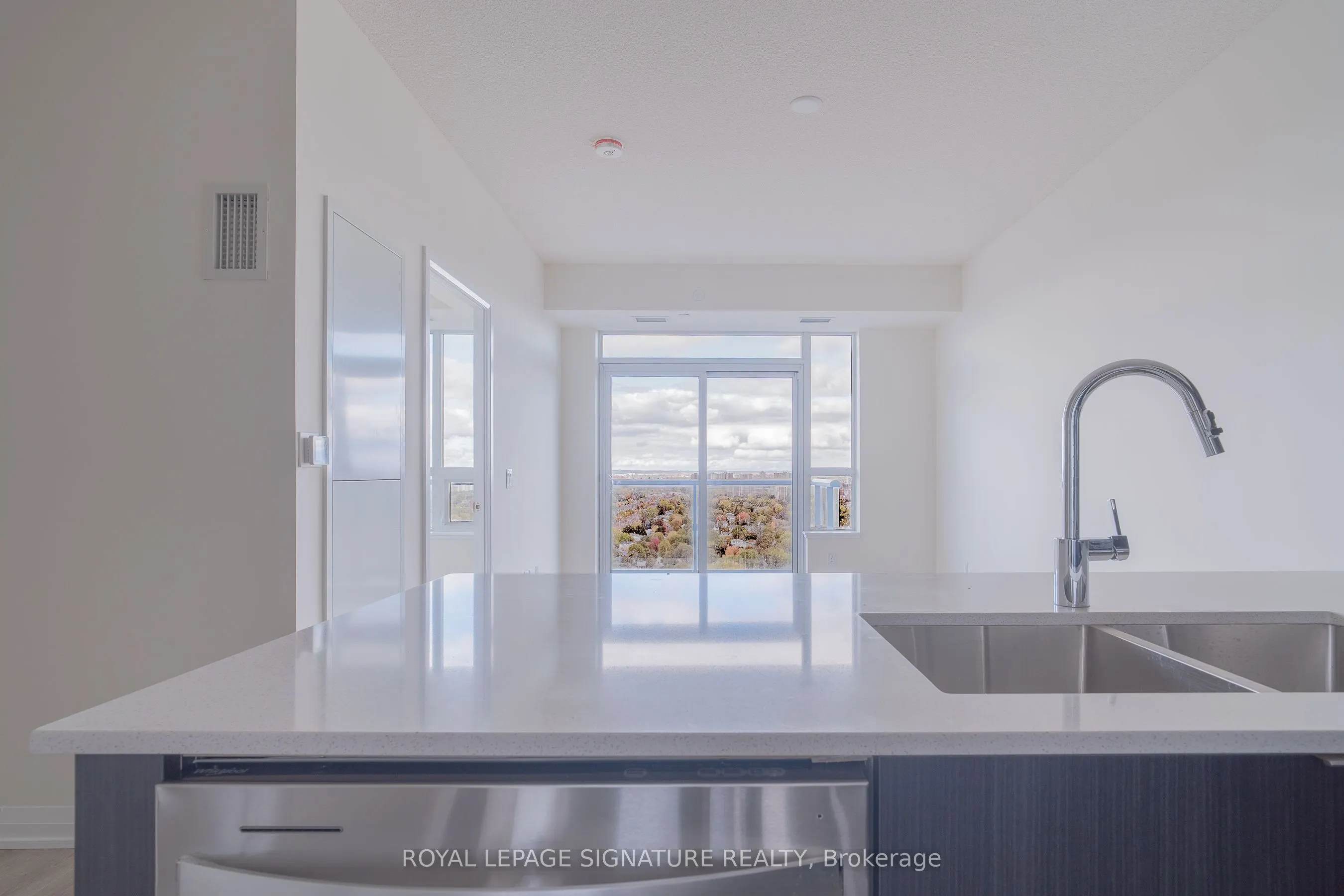 3260 Sheppard Avenue E, #2303