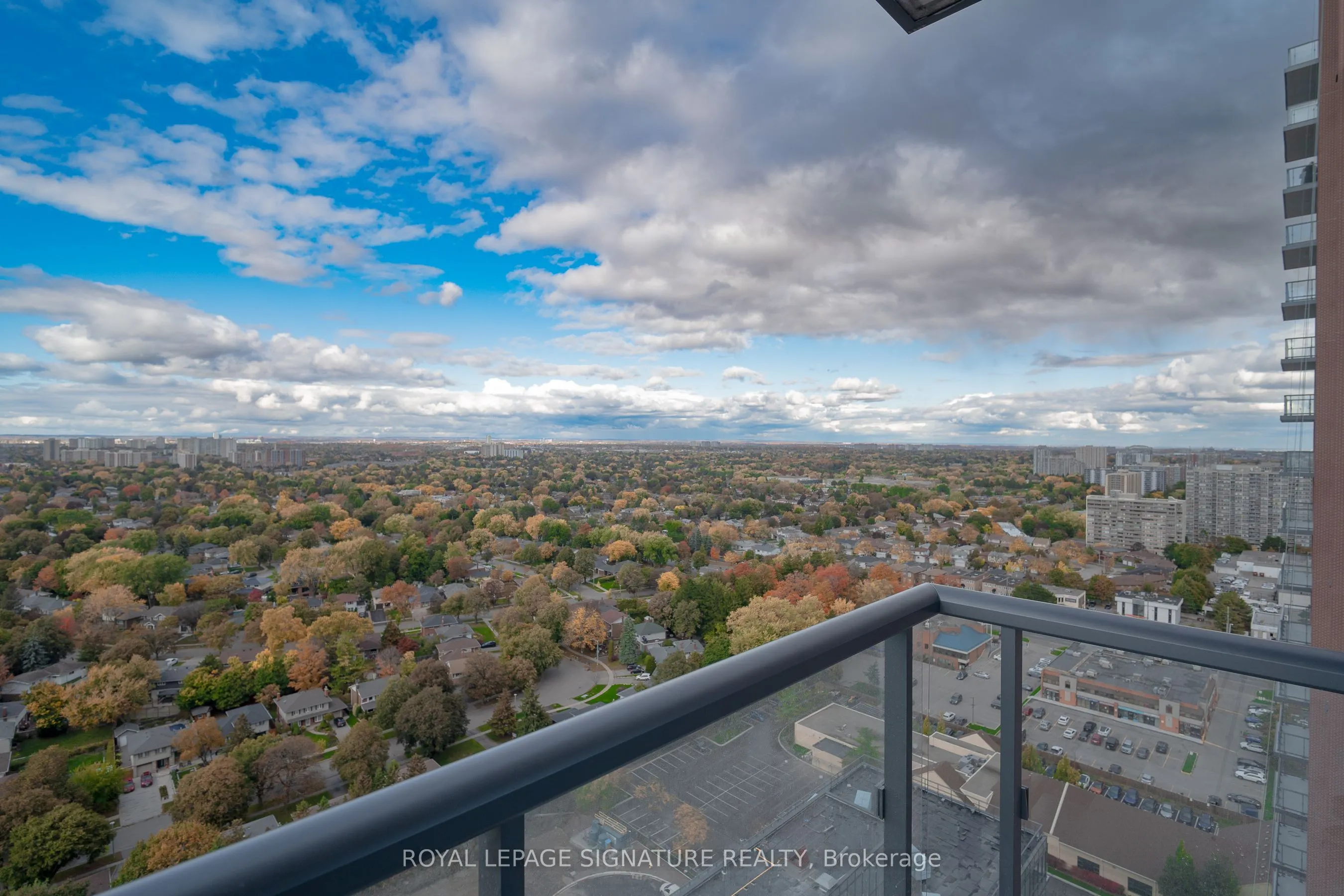 3260 Sheppard Avenue E, #2303