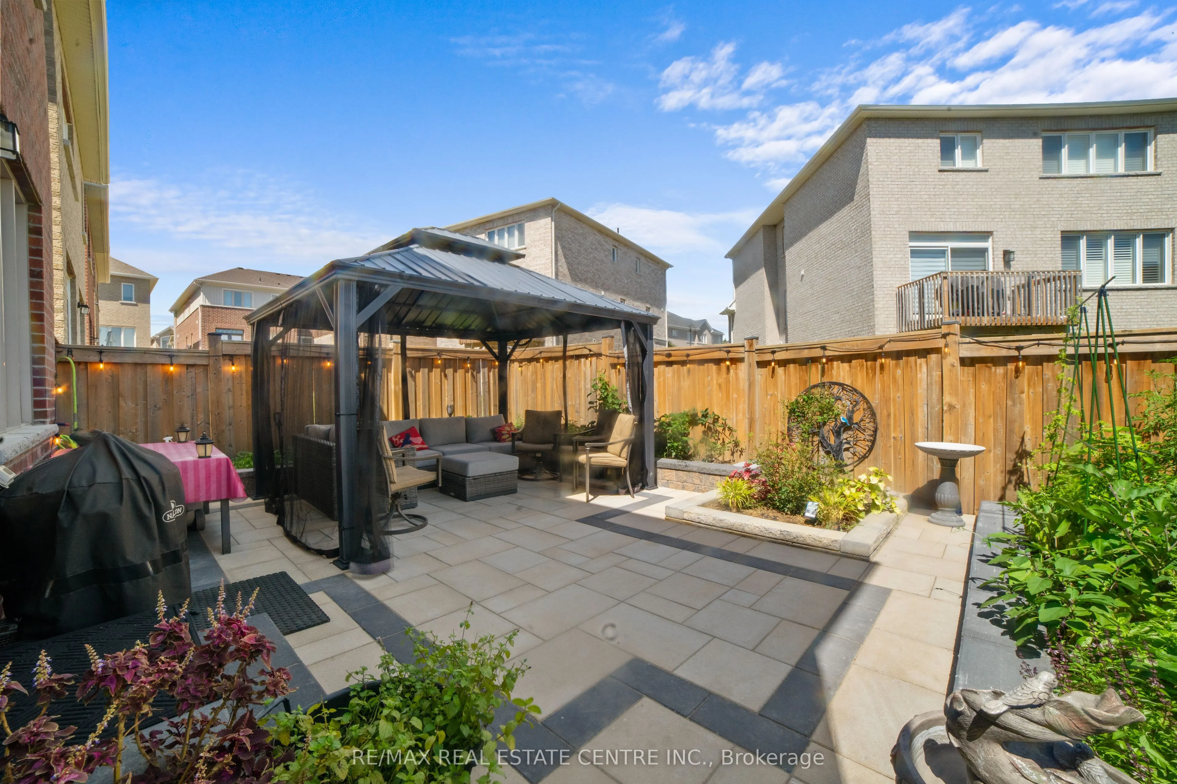 1106 Cactus Crescent