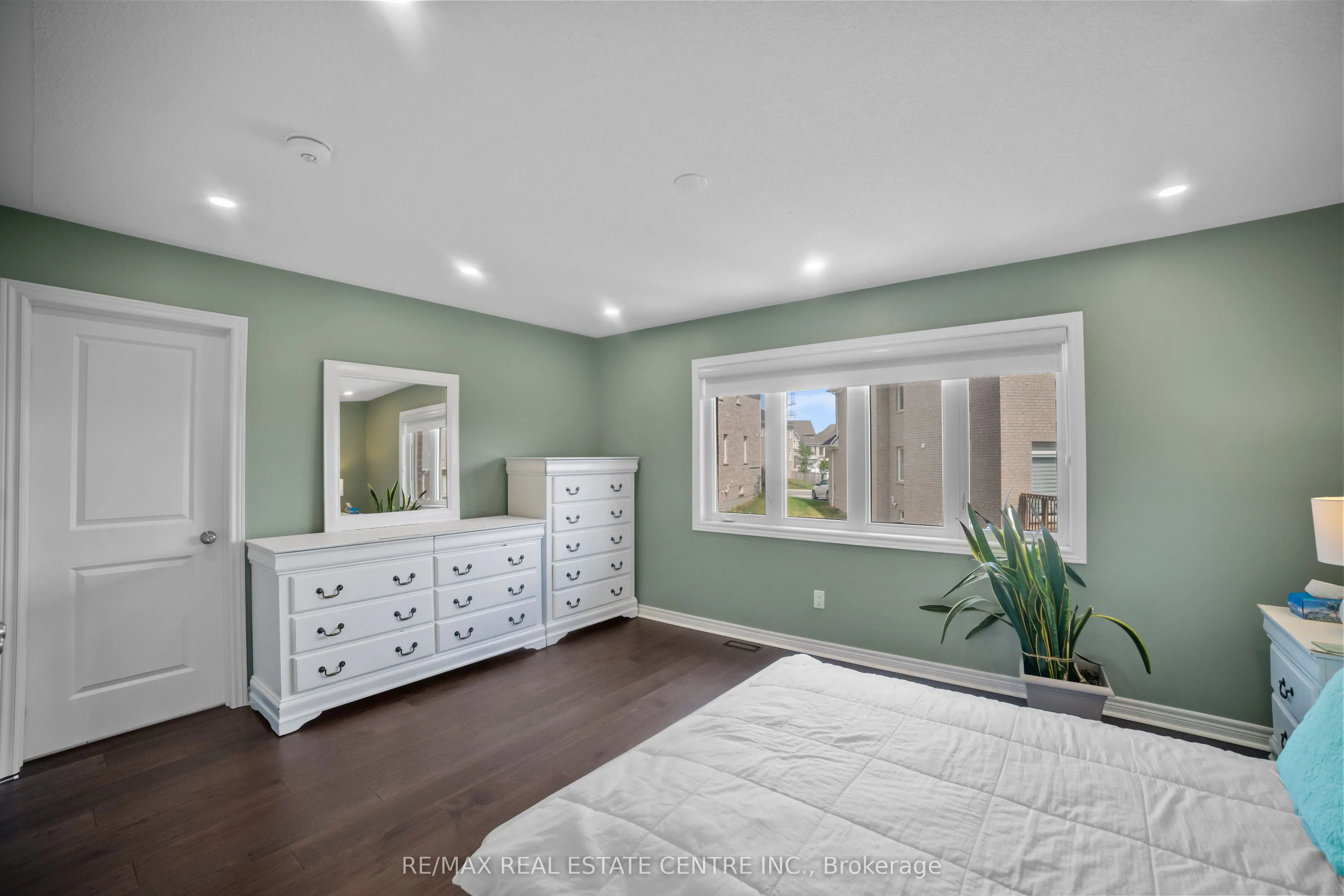 1106 Cactus Crescent