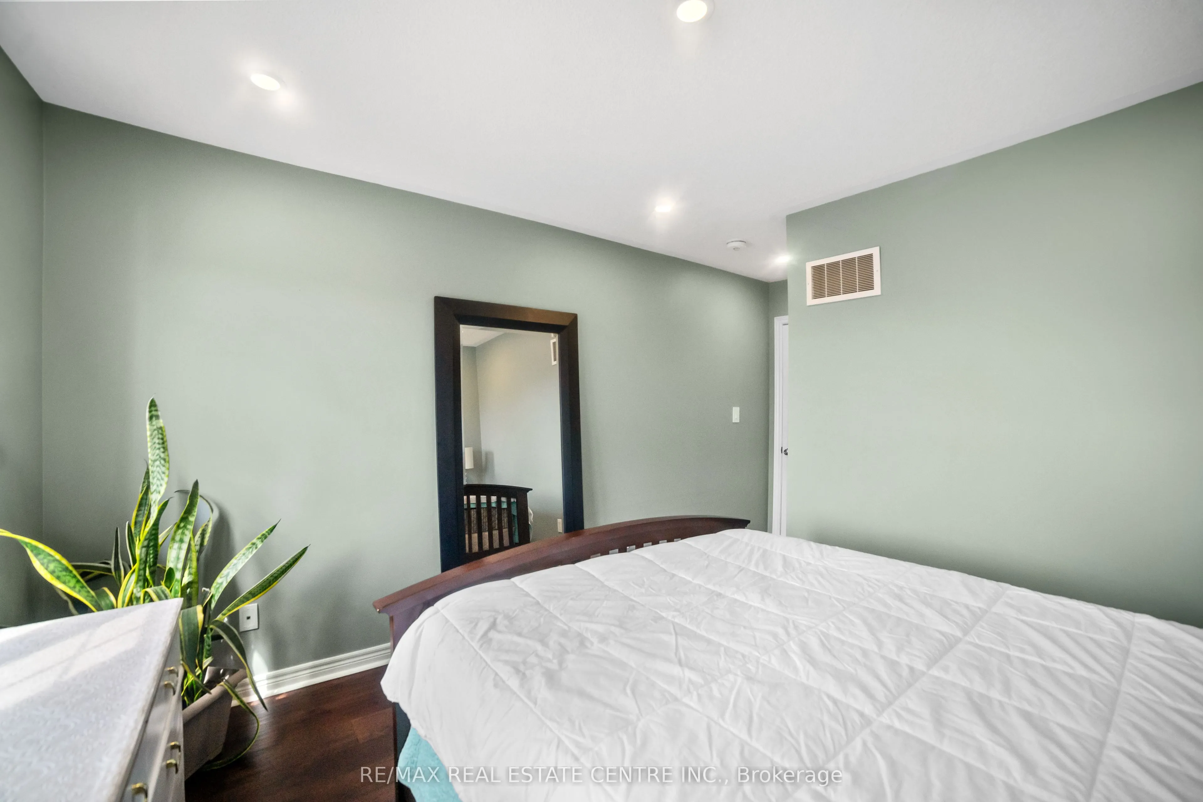 1106 Cactus Crescent