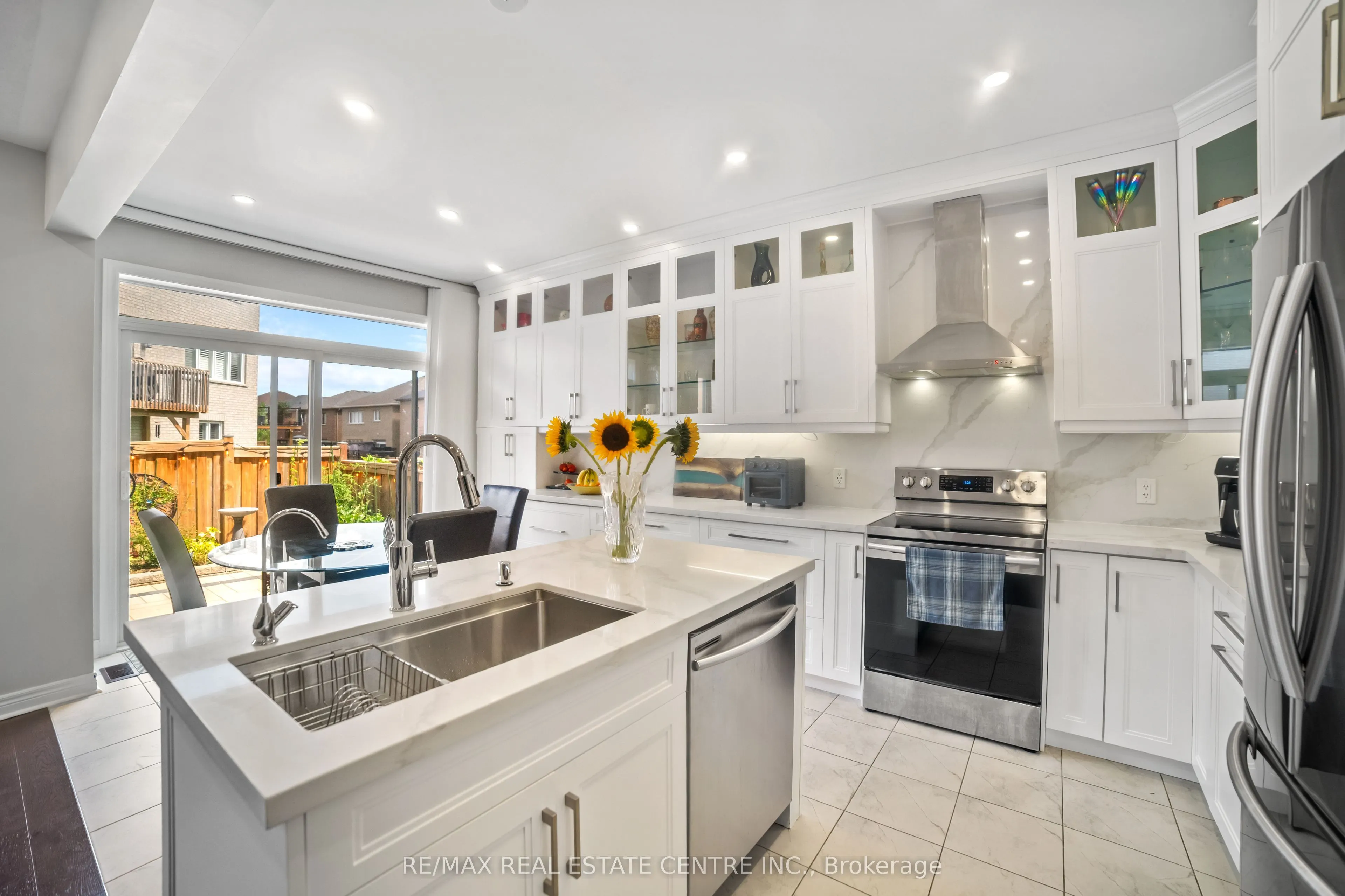 1106 Cactus Crescent