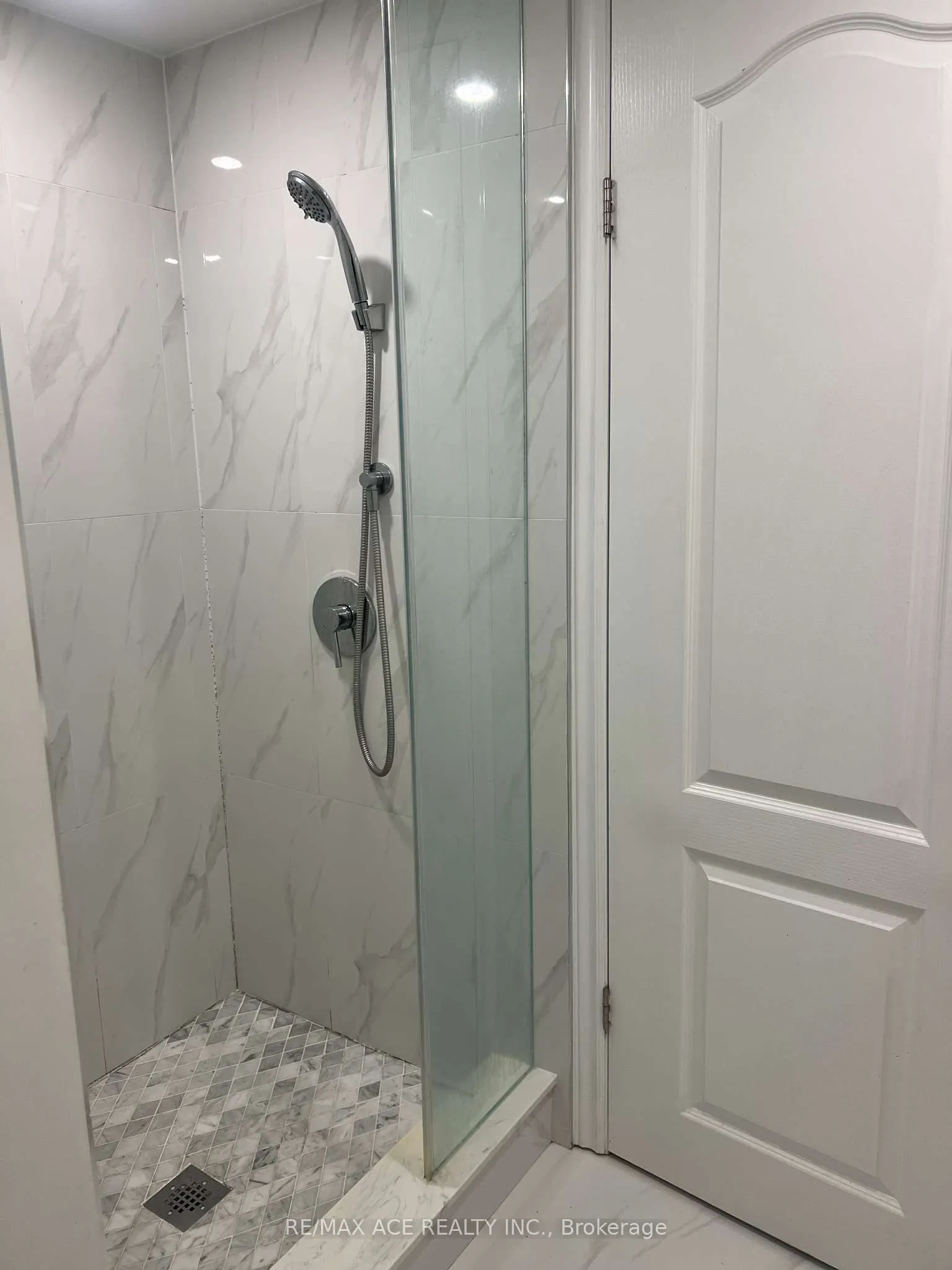 21 Ada Crescent, #Bsmt