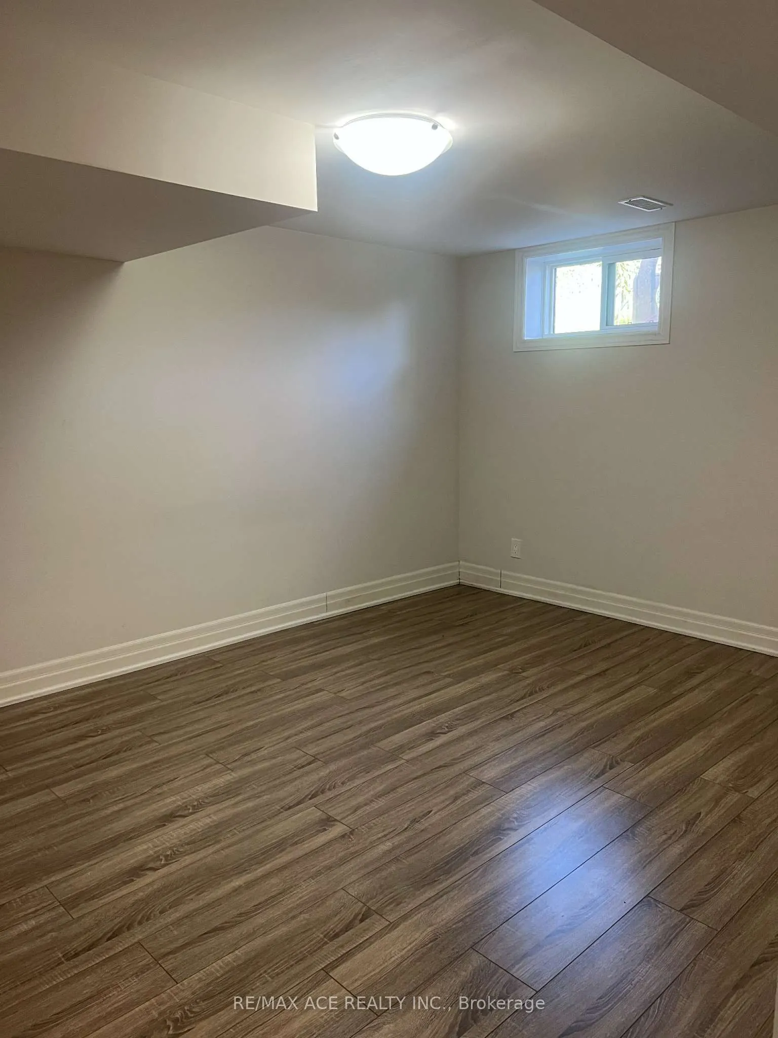 21 Ada Crescent, #Bsmt