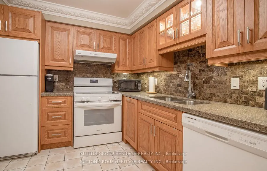 1000 The Esplanade N, #1415