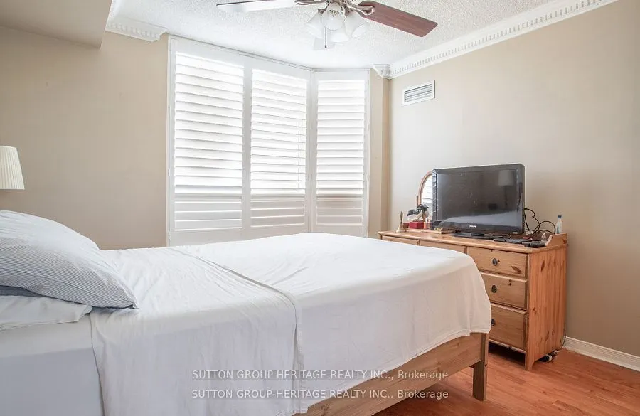 1000 The Esplanade N, #1415