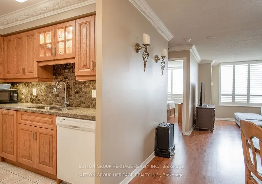 1000 The Esplanade N, #1415