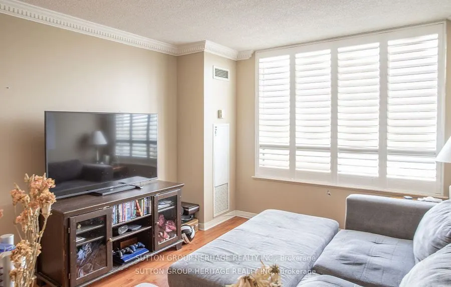 1000 The Esplanade N, #1415