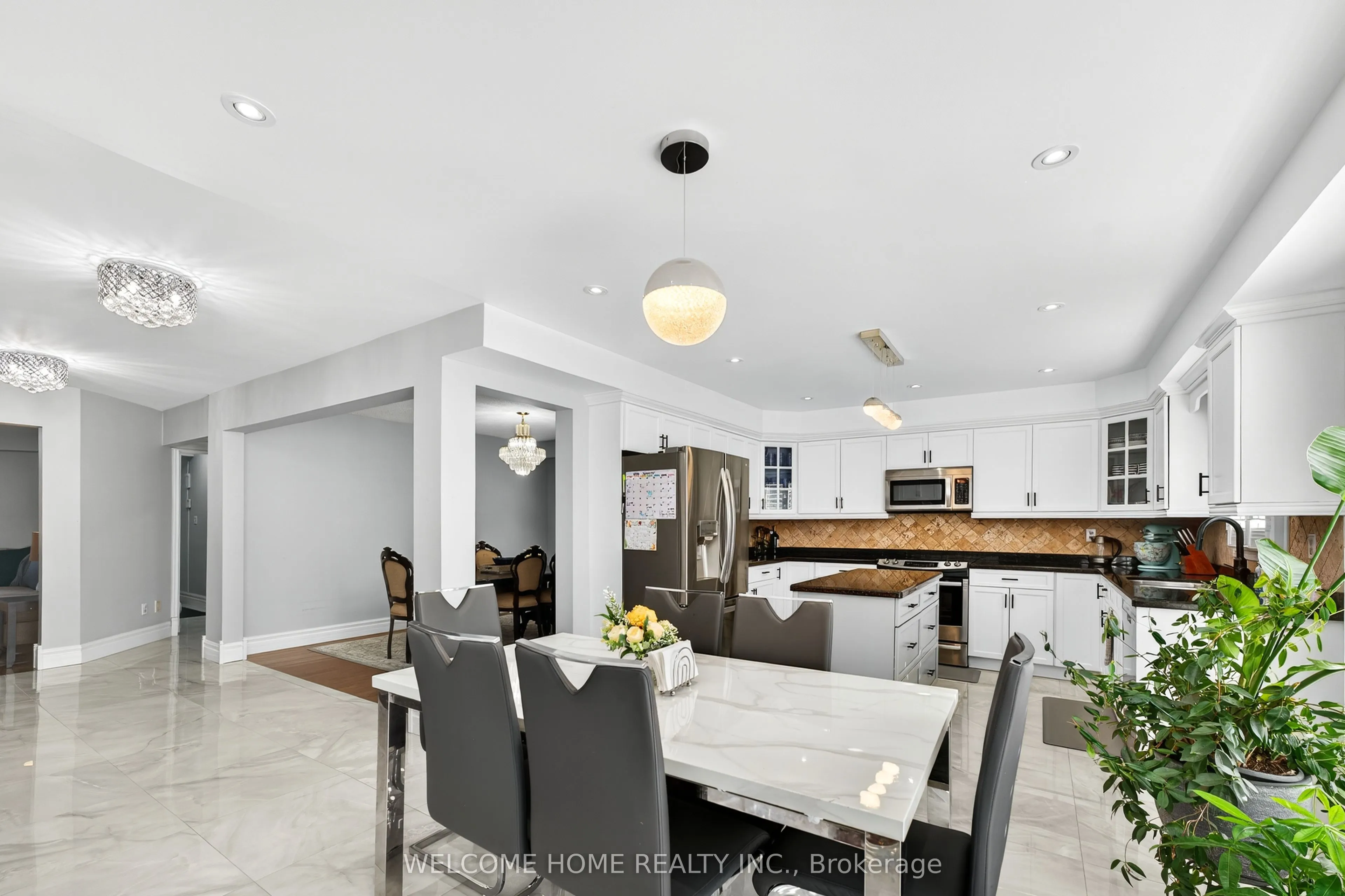 1037 Sandcliff Drive E