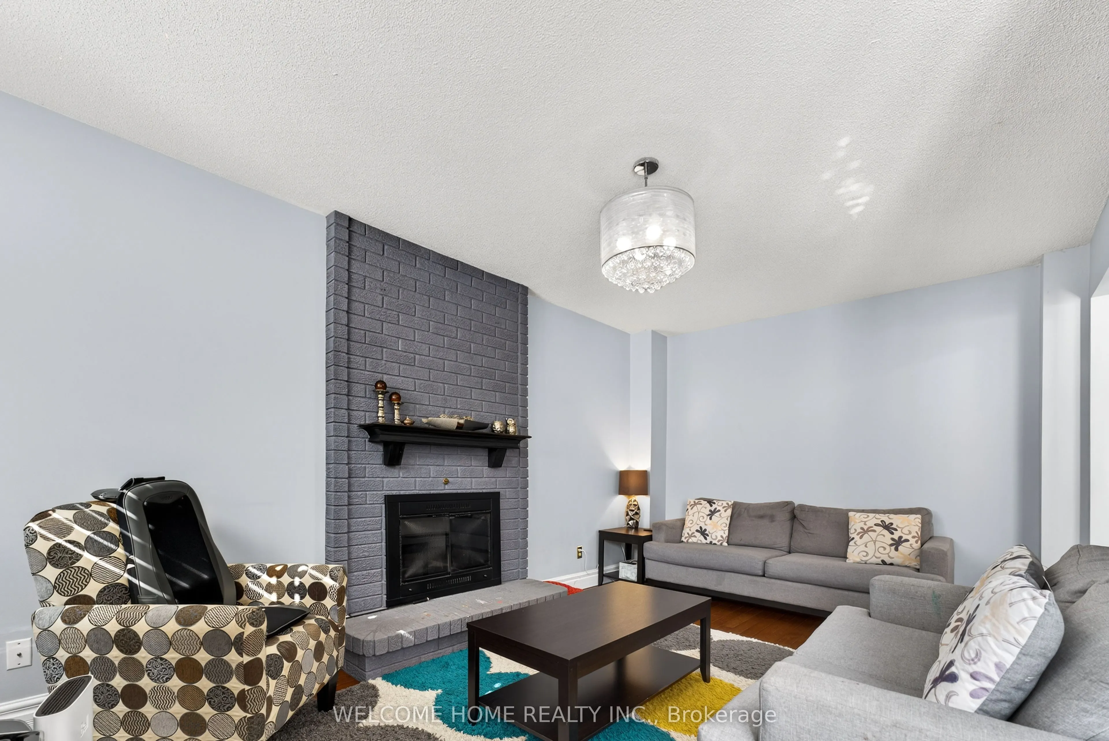 1037 Sandcliff Drive E