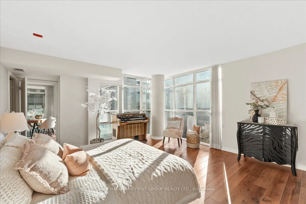 1600 Charles Street, #303