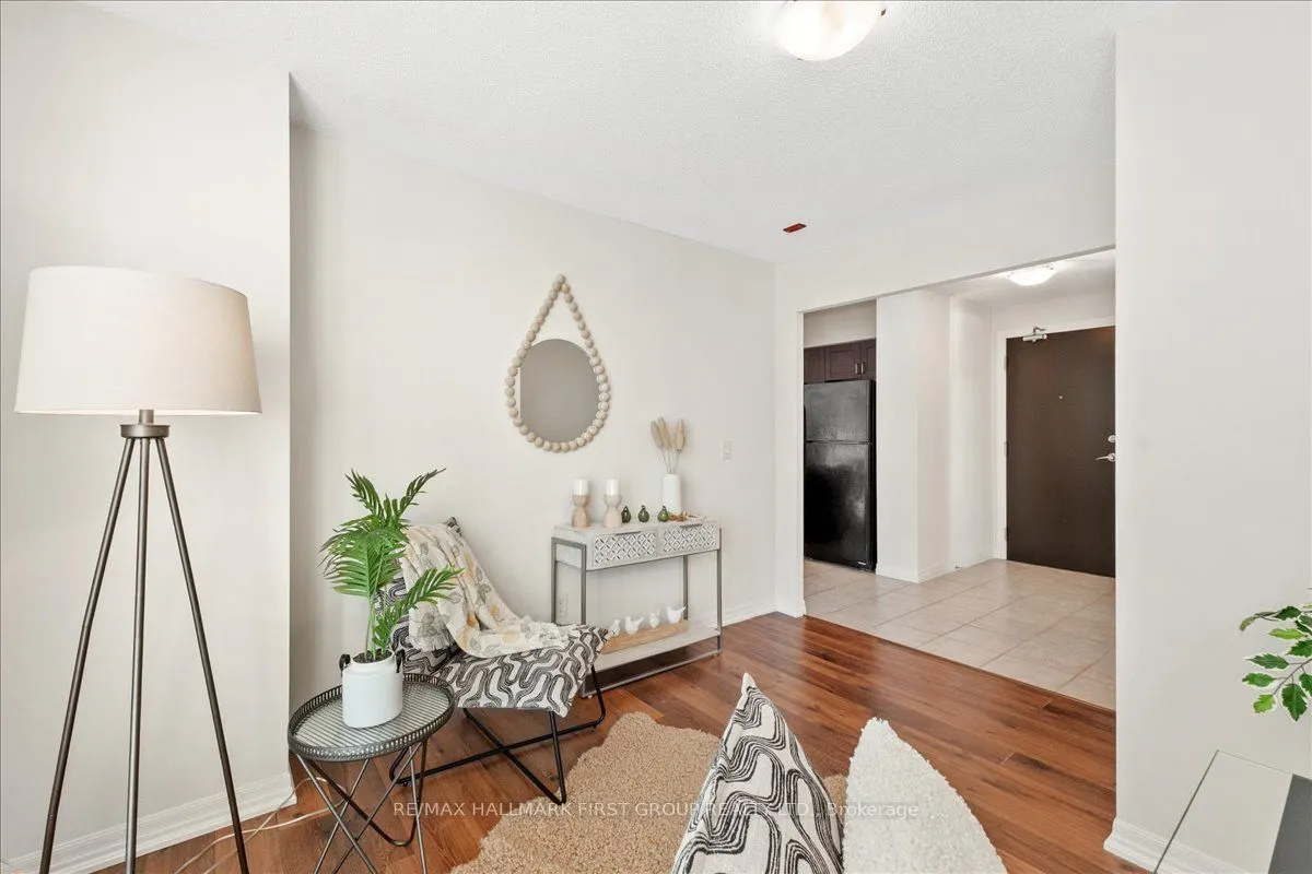 1600 Charles Street, #303