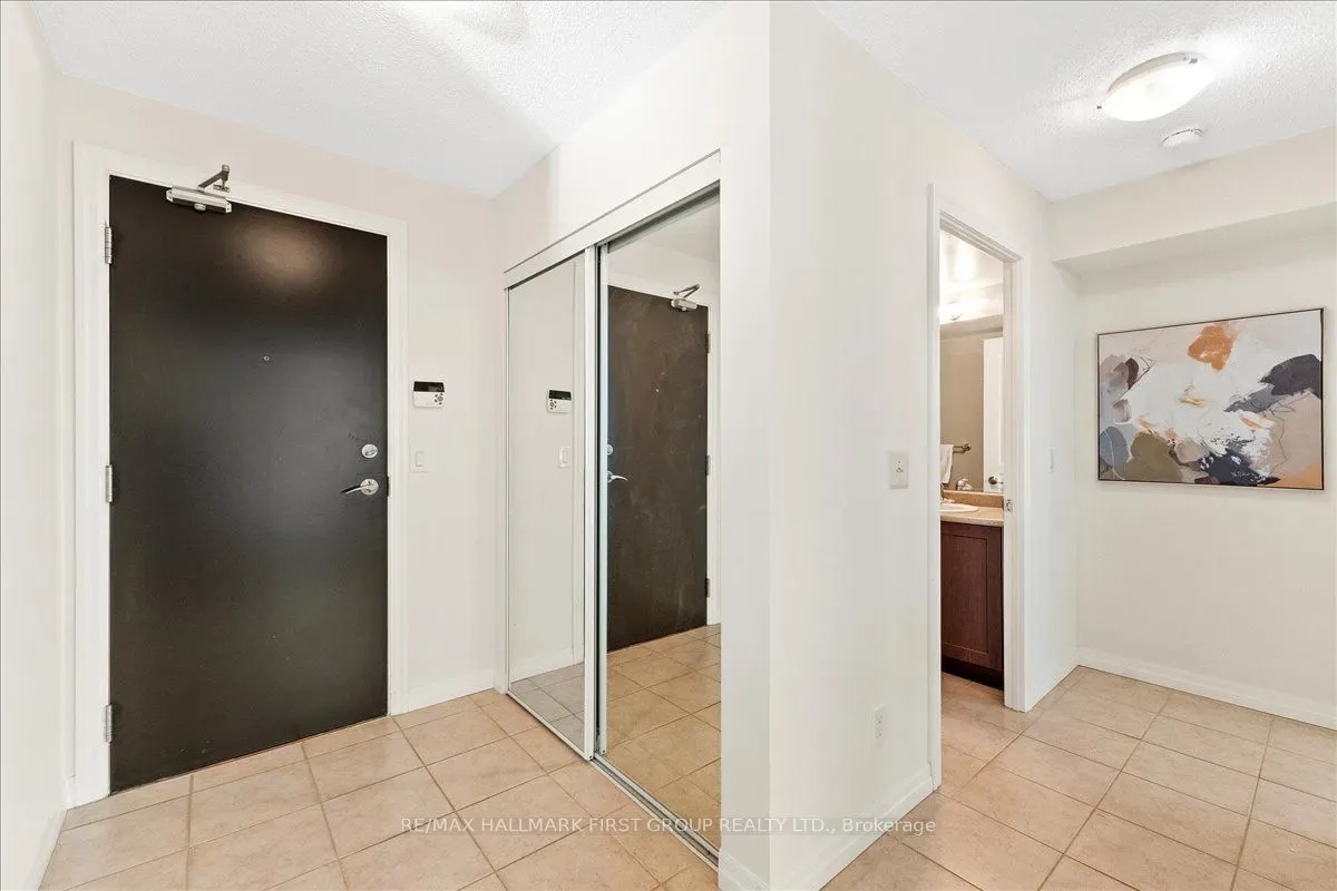 1600 Charles Street, #303