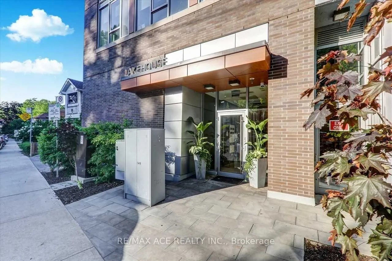 1960 Queens Street, #206