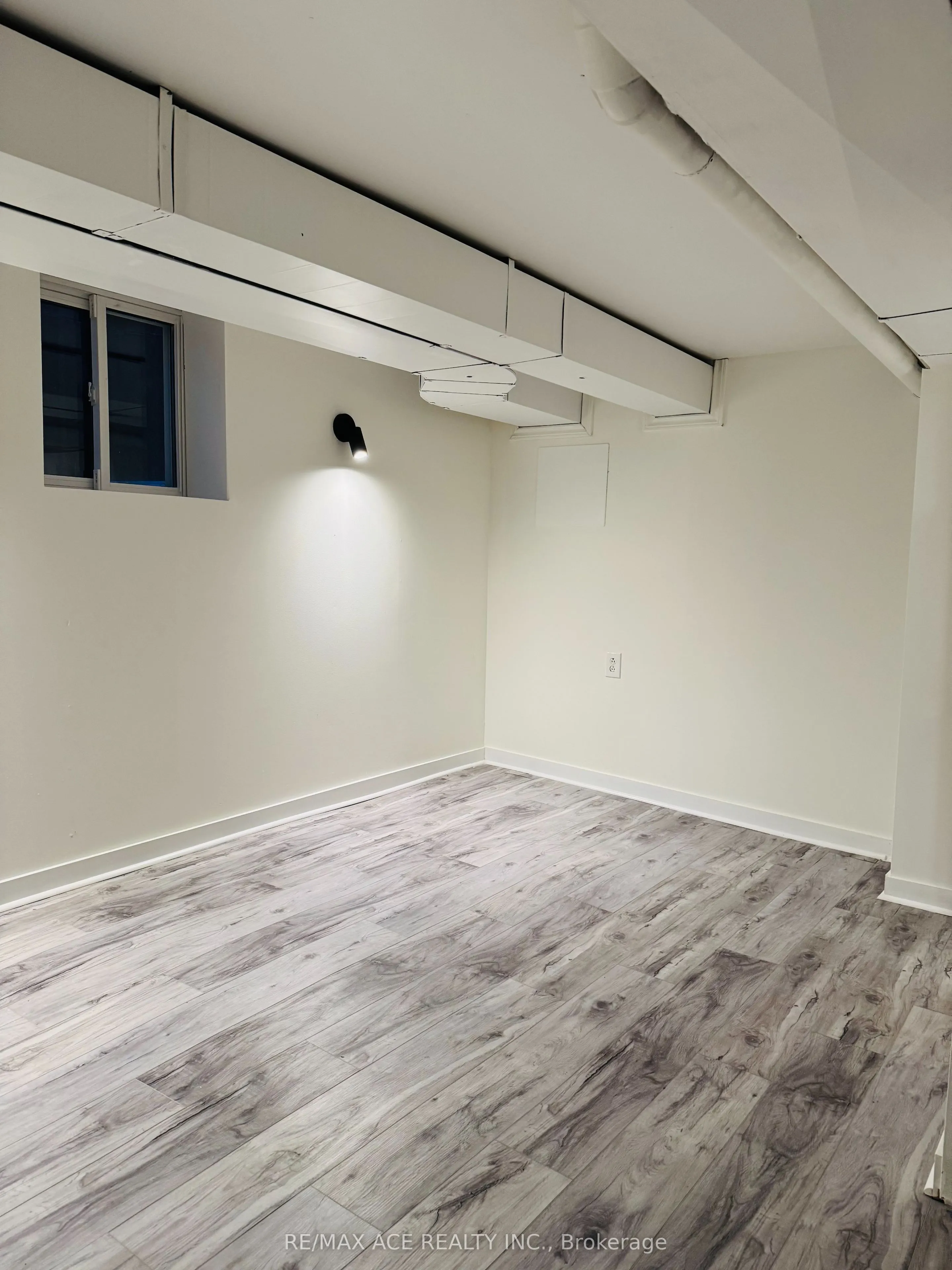 70 Colonial Avenue, #Bsmt